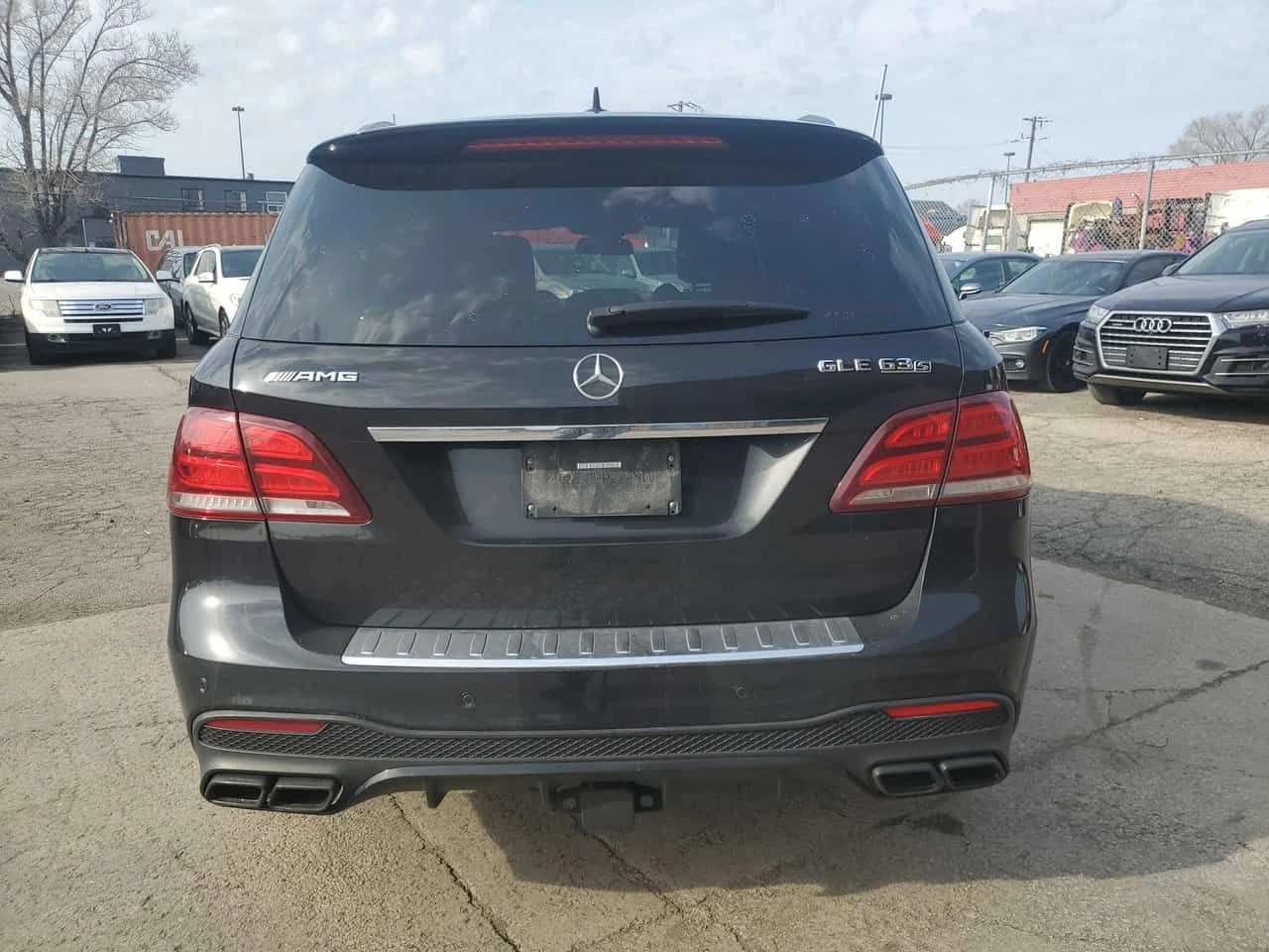 Mercedes-Benz GLE 63 S AMG CARFAX, снимка 4 - Автомобили и джипове - 54323801