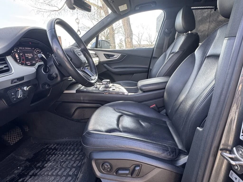 Audi Q7 * TECHNIK* * HeadUp* AвтоКредит* (ЦЕНА ДО БГ), снимка 14 - Автомобили и джипове - 54479686