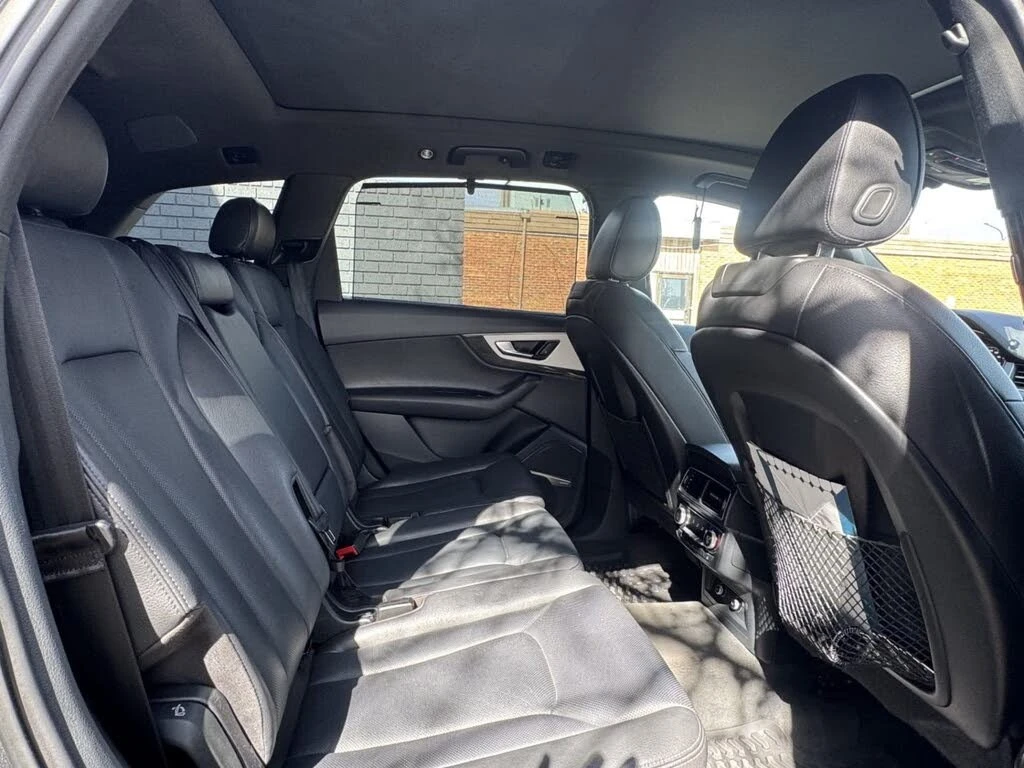 Audi Q7 * TECHNIK* * HeadUp* AвтоКредит* (ЦЕНА ДО БГ), снимка 17 - Автомобили и джипове - 54479686