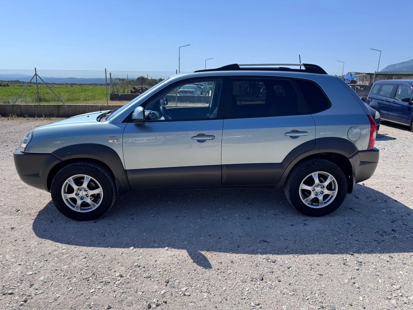 Hyundai Tucson 2.0 CRDI 140 PS 4X4, снимка 3 - Автомобили и джипове - 55085382