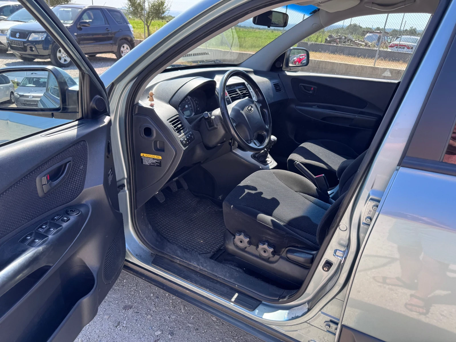 Hyundai Tucson 2.0 CRDI 140 PS 4X4, снимка 11 - Автомобили и джипове - 55085382
