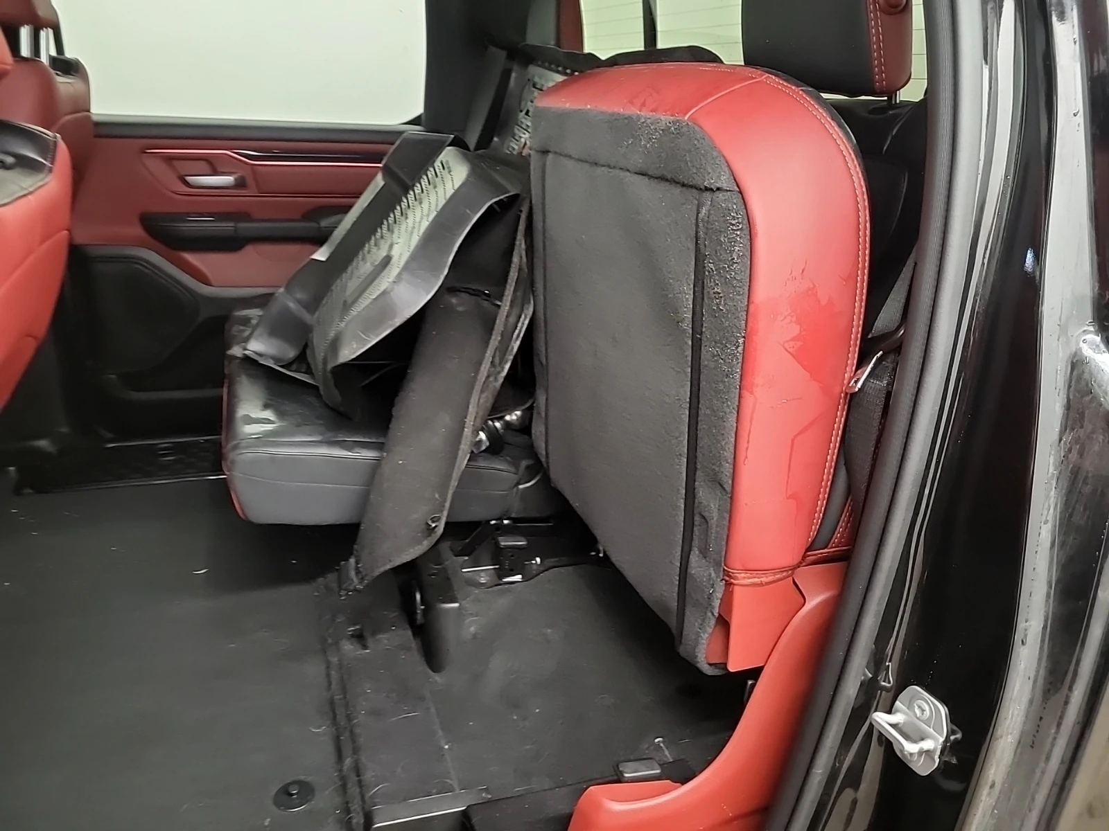 Dodge RAM 1500 REBEL CREW CAB 3.0 DIESEL * CARFAX * * АВТО КРЕДИТ, снимка 12 - Автомобили и джипове - 55164774