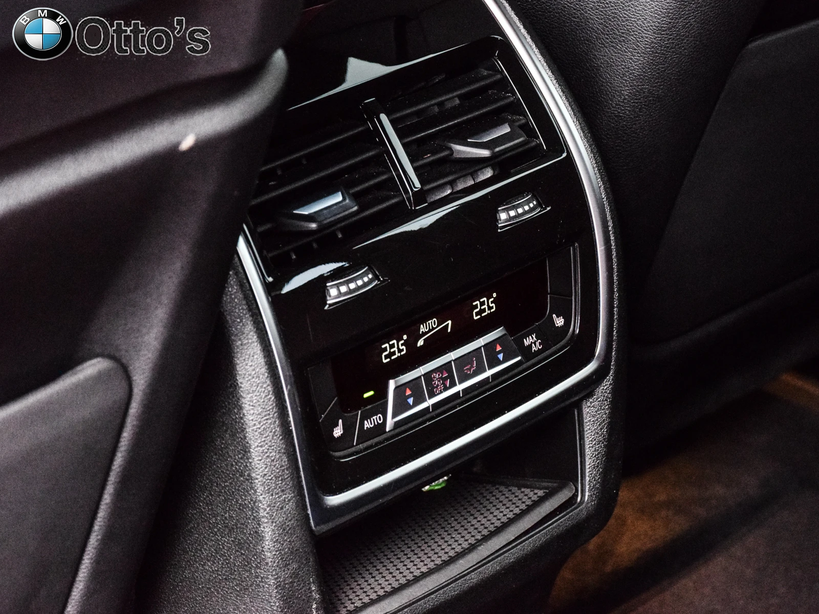 BMW X6 xDrive40i / Air HUD HK, снимка 16 - Автомобили и джипове - 55530219