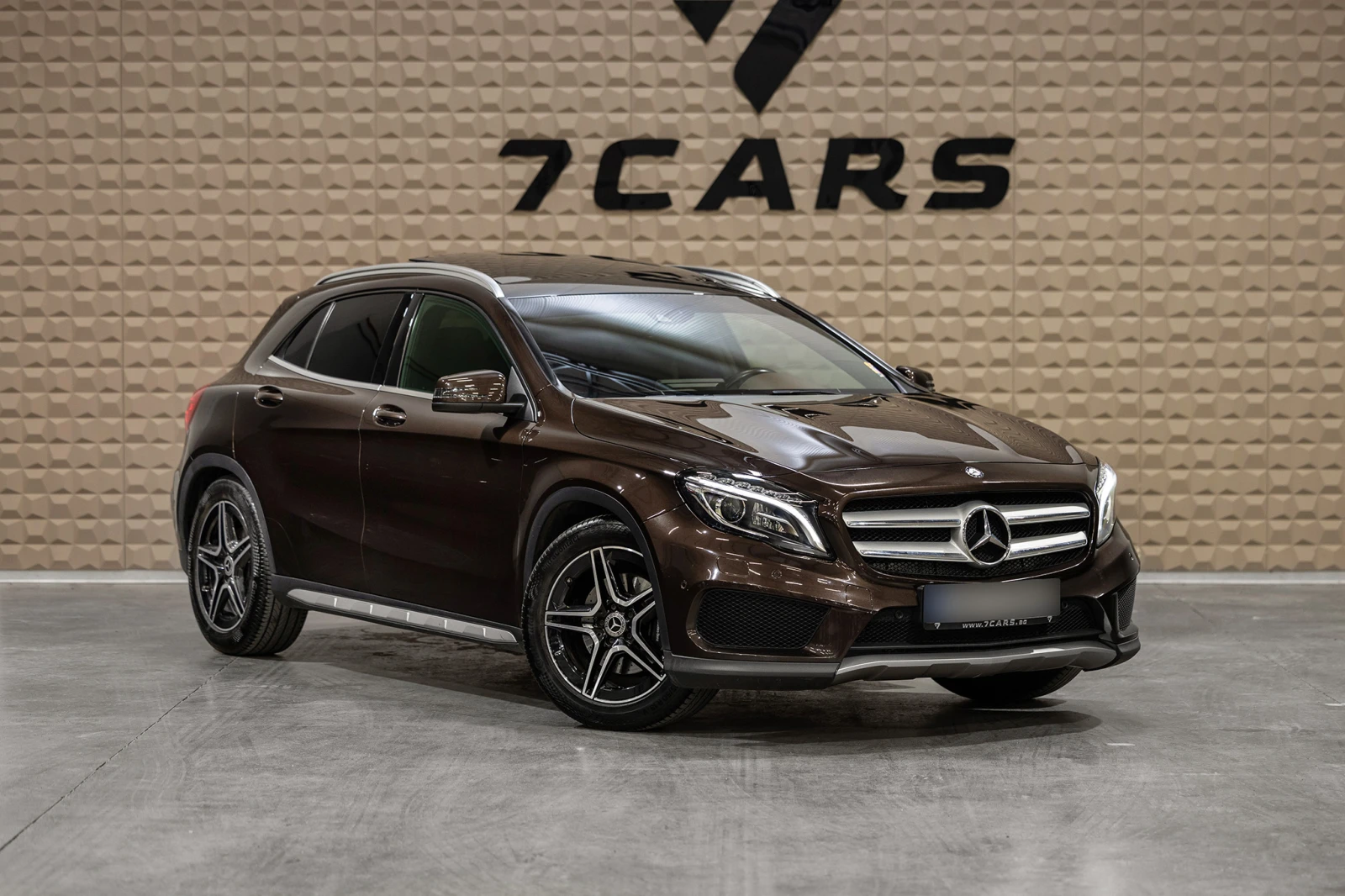 Mercedes-Benz GLA 250 Panorama| Подгрев| CarPlay| Гаранция, снимка 3 - Автомобили и джипове - 56176030
