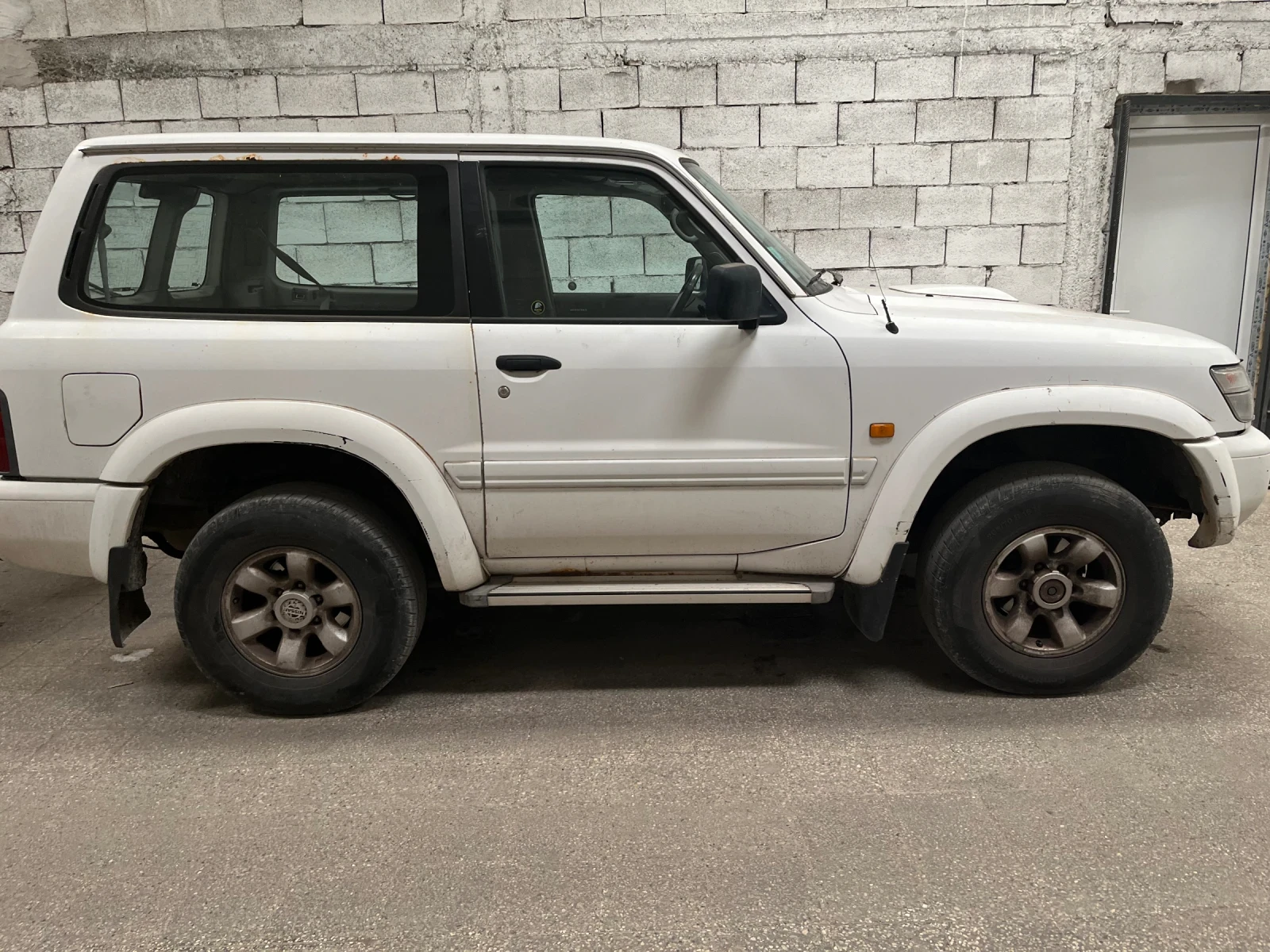 Nissan Patrol, снимка 2 - Автомобили и джипове - 56325624