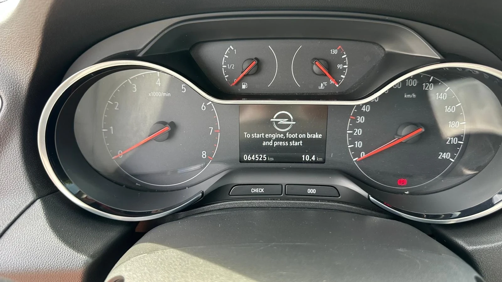 Opel Grandland X, снимка 7 - Автомобили и джипове - 56482553