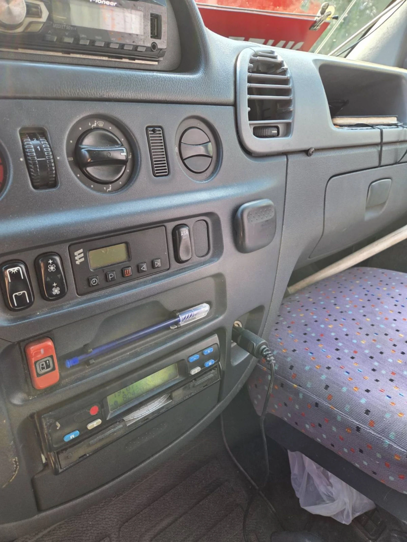 Mercedes-Benz Sprinter 416 Автобус топ състояние  - изображение 6
