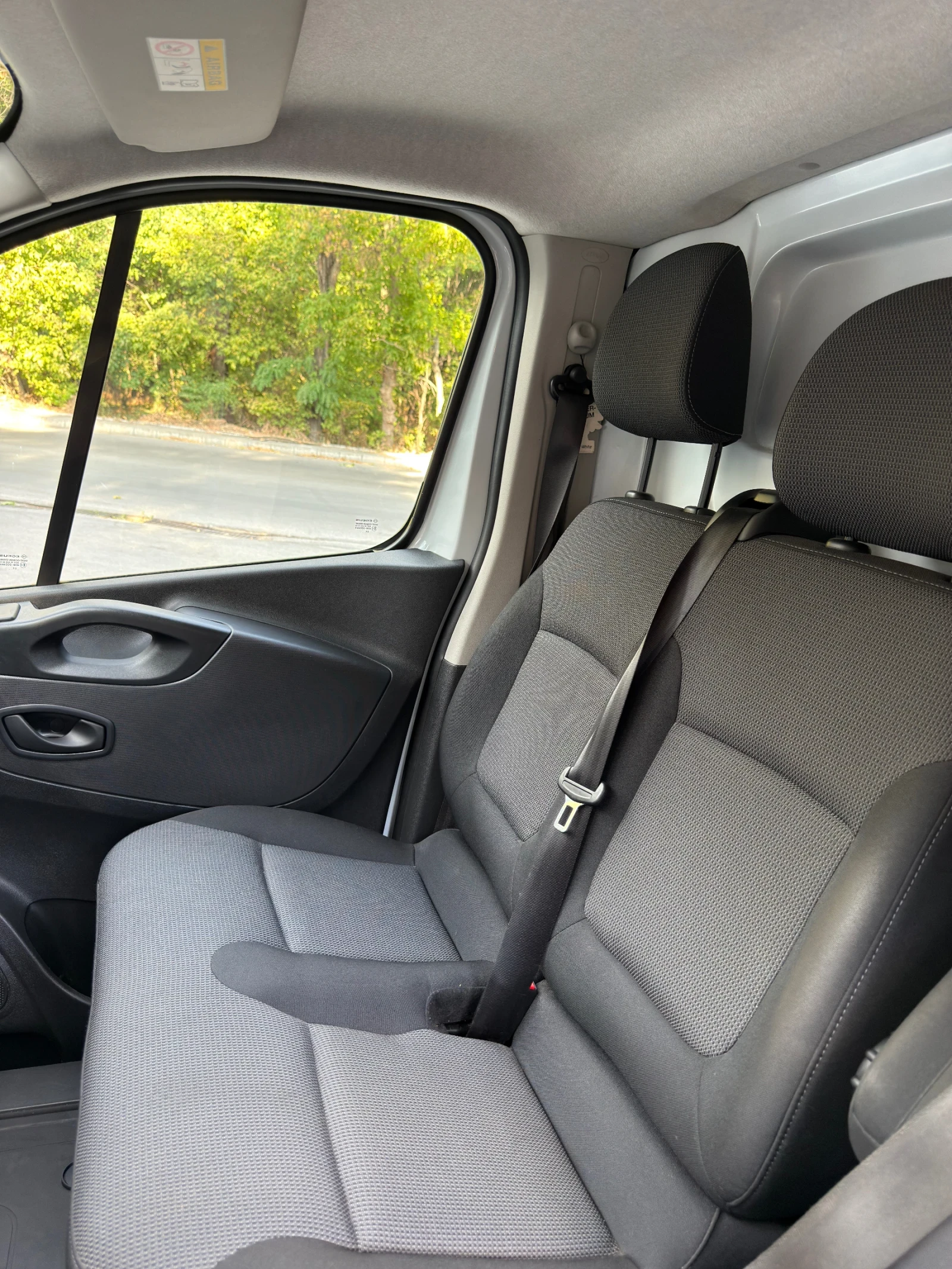 Renault Trafic 4ЕП, 2.49Т. (БЕЗ ТАХОГРАФ) ПАДАЩ БОРД, снимка 11 - Бусове и автобуси - 55970663
