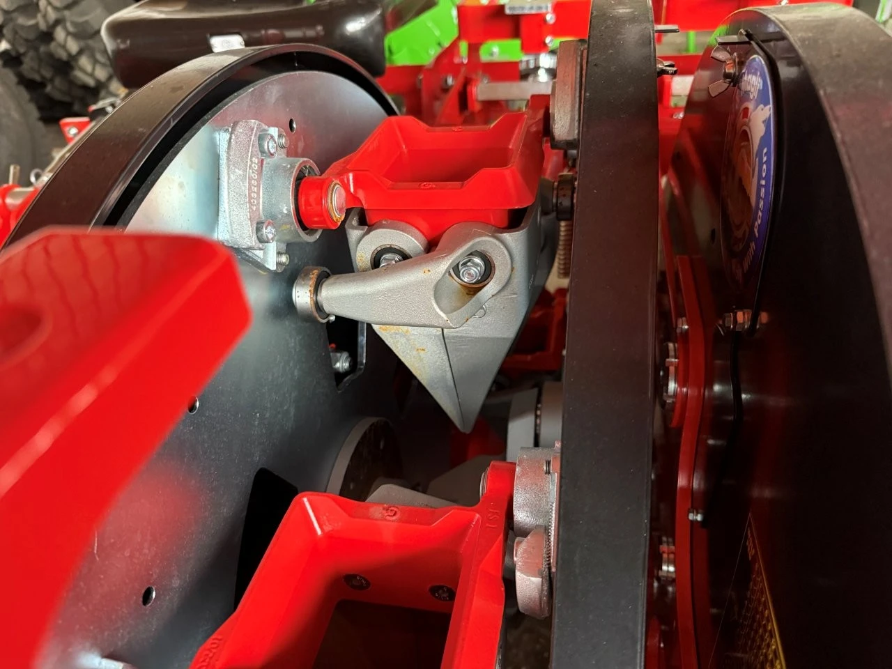 Специализирани машини Разсадопосадъчни машини Разсадо-Посадъчна Машина Checchi&Magli модел Wolf  - изображение 4