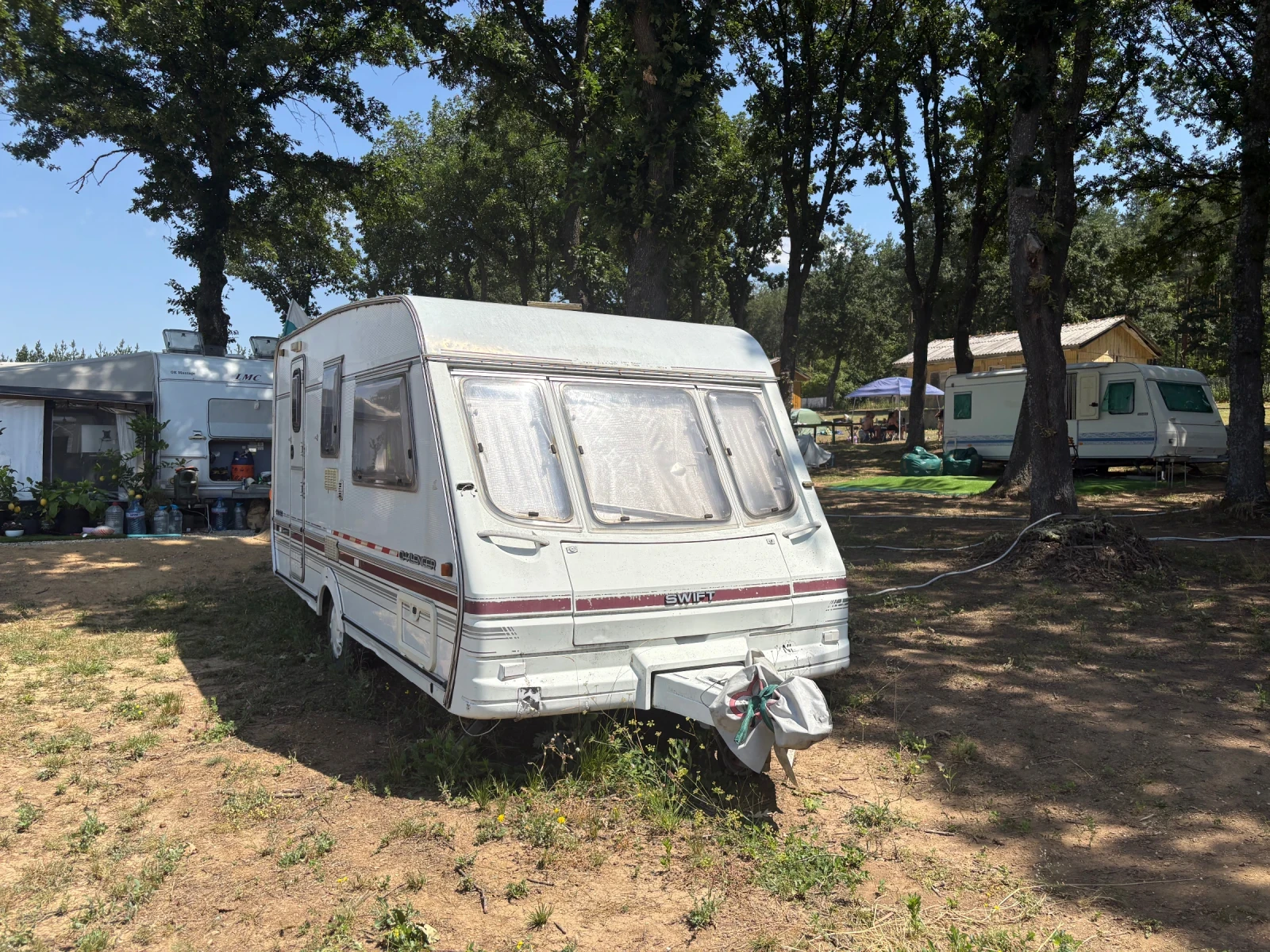 Каравана Swift Challenger 440se, снимка 3 - Каравани и кемпери - 55332272