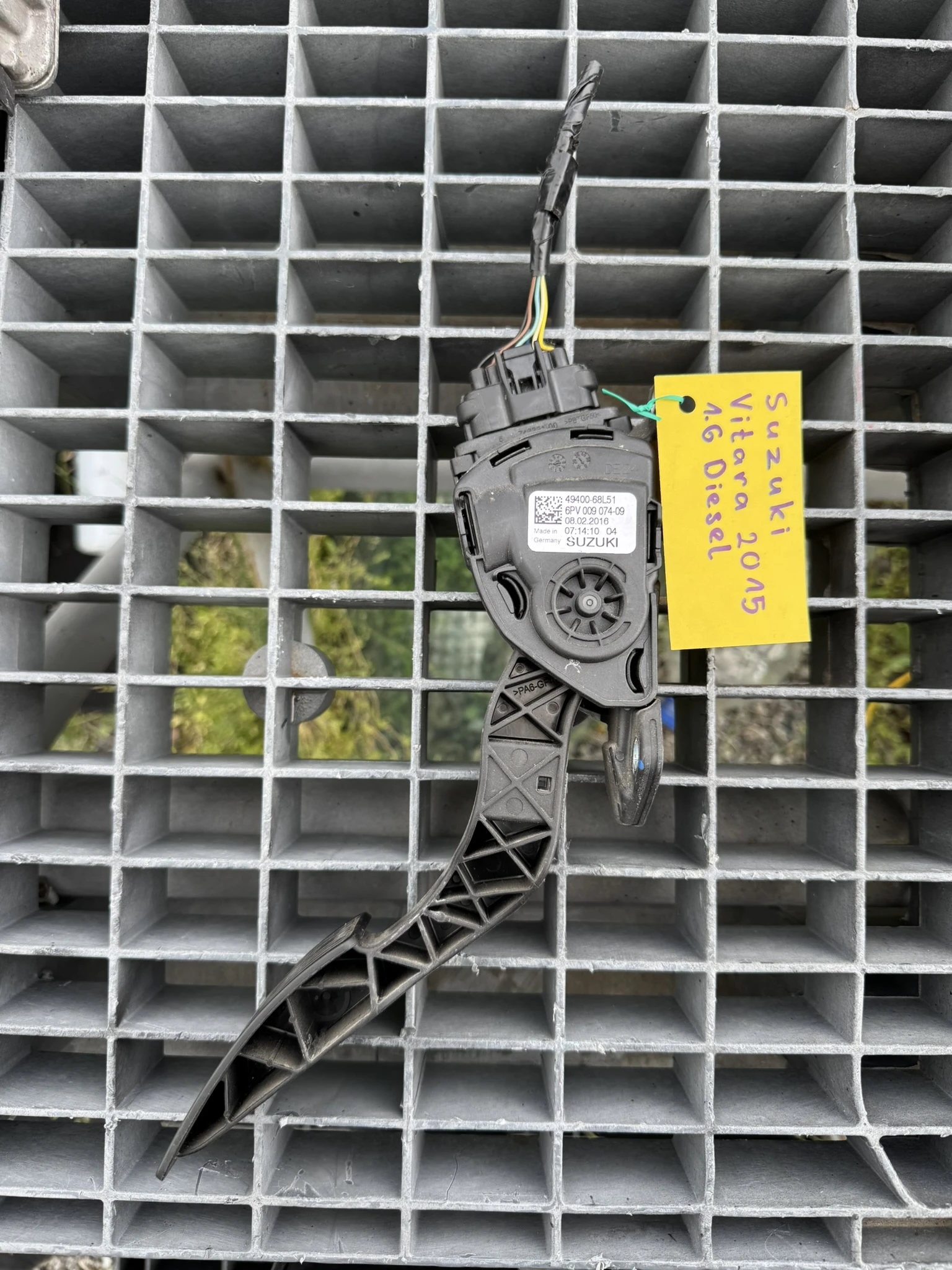 Педал за газта Suzuki Vitara 1.6 дизел 2015 6PV 009 074-09/49400-68L51