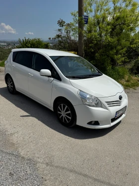 Toyota Verso 2.0 D4D, снимка 3