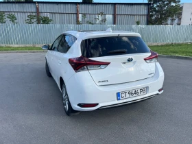 ����� �� �������� �� Toyota Auris Hybrid Sol Extra