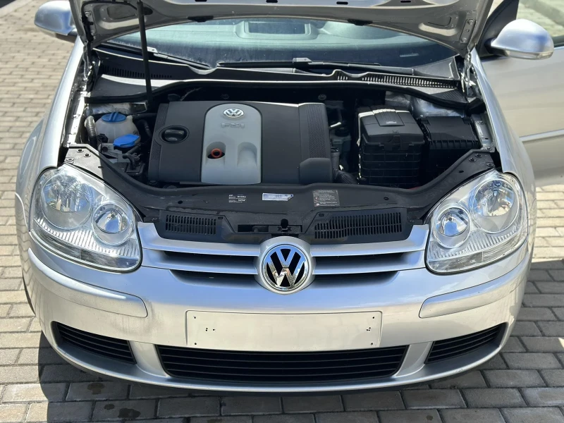 VW Golf 1.6, снимка 4 - Автомобили и джипове - 47237419