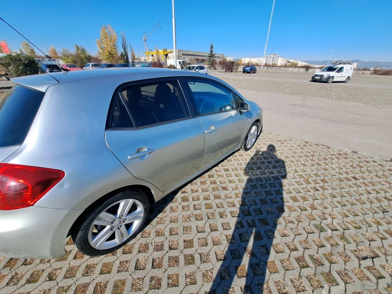 Toyota Auris, снимка 3 - Автомобили и джипове - 48019273