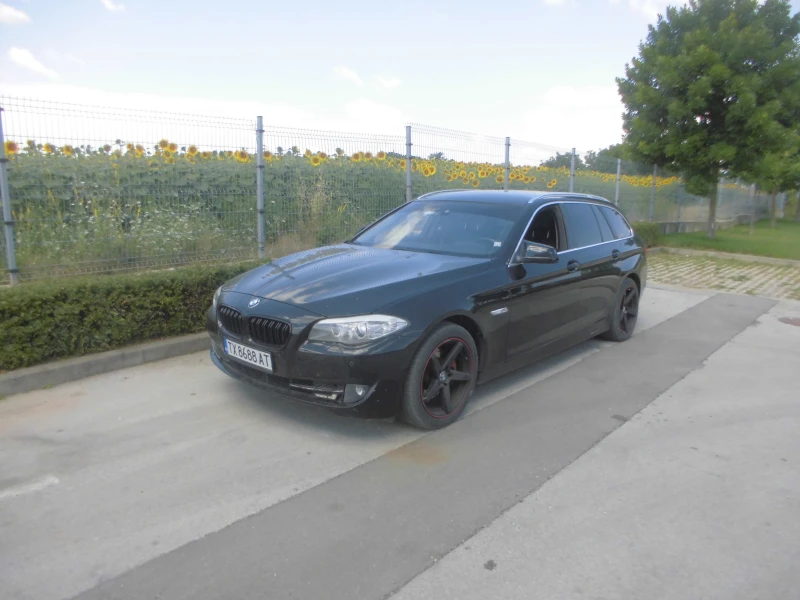 BMW 520, снимка 1 - Автомобили и джипове - 48572549