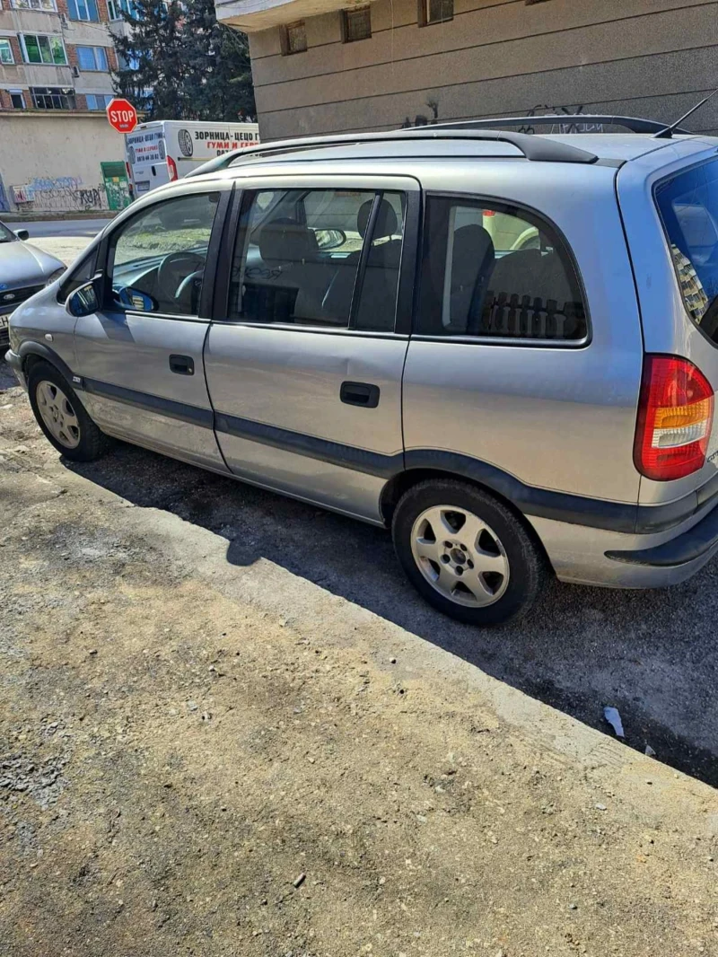 Opel Zafira, снимка 2 - Автомобили и джипове - 49593824