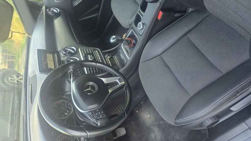 Mercedes-Benz A 180, снимка 5 - Автомобили и джипове - 51974207