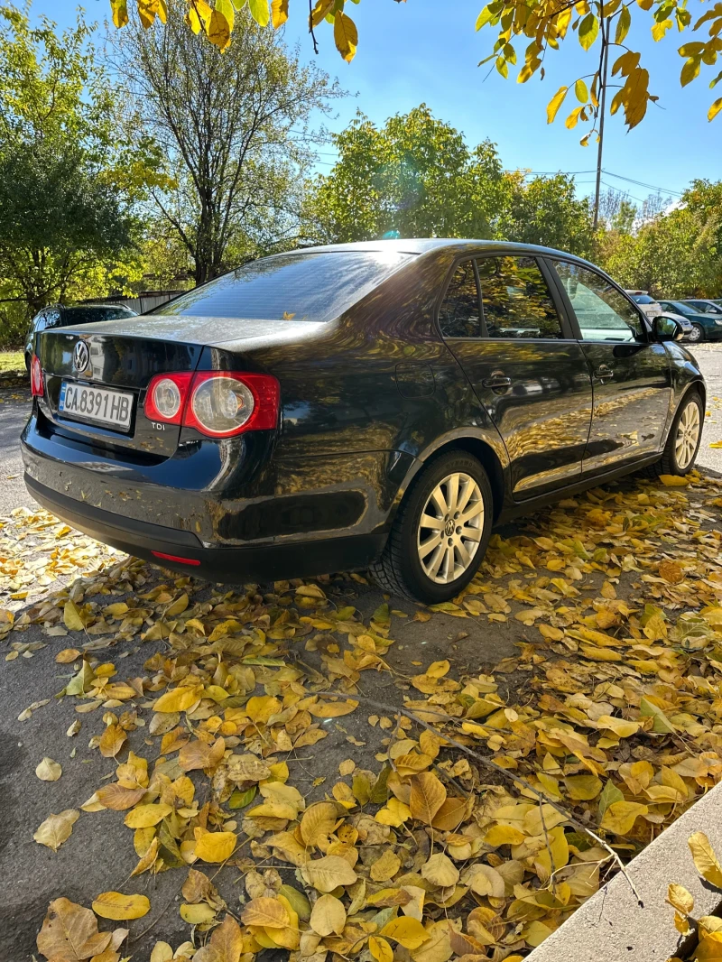 VW Jetta 1.9 105hp, снимка 3 - Автомобили и джипове - 52501698