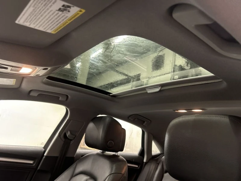 Audi A3 * HTD LEATHER | SUNROOF | 17IN ALLOYS | PARK SENSO, снимка 3 - Автомобили и джипове - 52914611