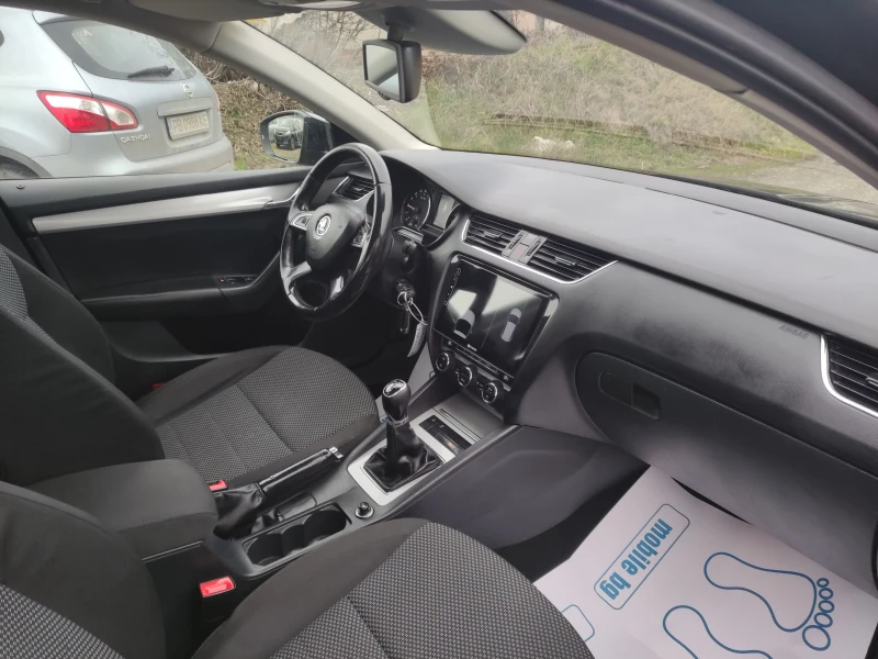 Skoda Octavia 1.6tdi отличен навигация, снимка 8 - Автомобили и джипове - 53290431