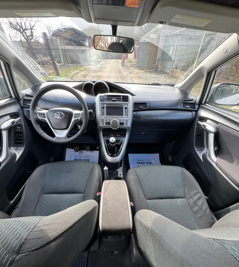 Toyota Verso 2.0 D4D, снимка 8 - Автомобили и джипове - 53414943