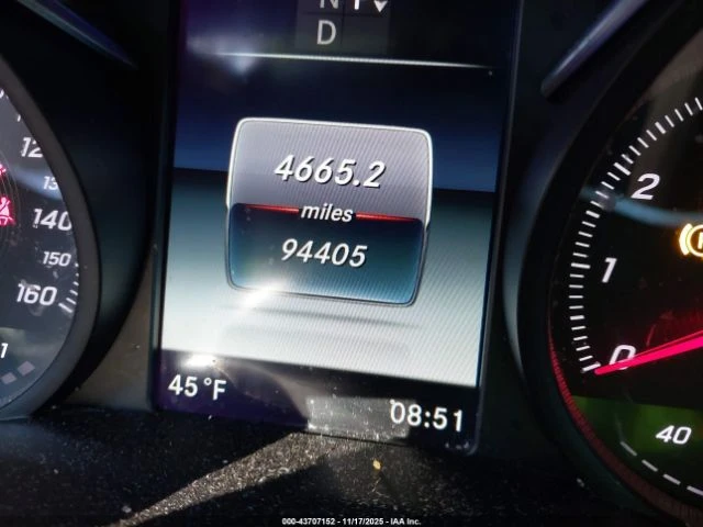 Mercedes-Benz C 300 4MATIC, снимка 13 - Автомобили и джипове - 53336308