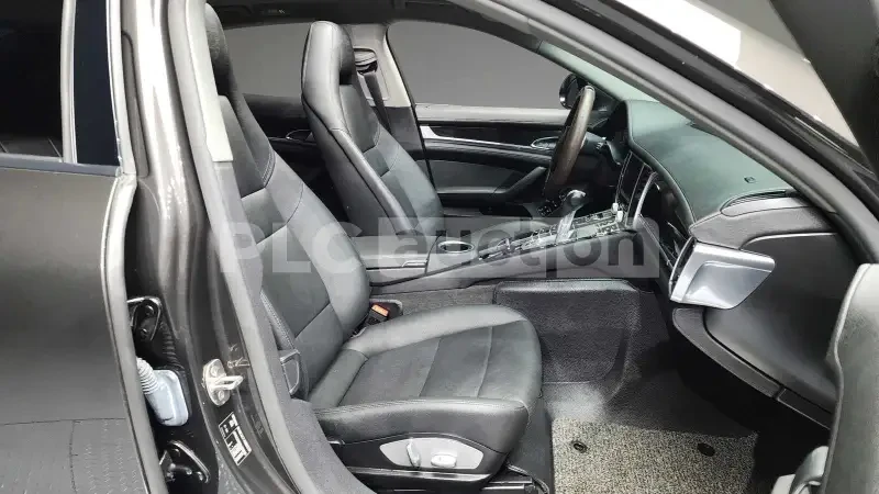 Porsche Panamera 360/BOSE/ОБДУХВАНЕ/ЦЕНА ДО БЪЛГАРИЯ, снимка 11 - Автомобили и джипове - 55431487
