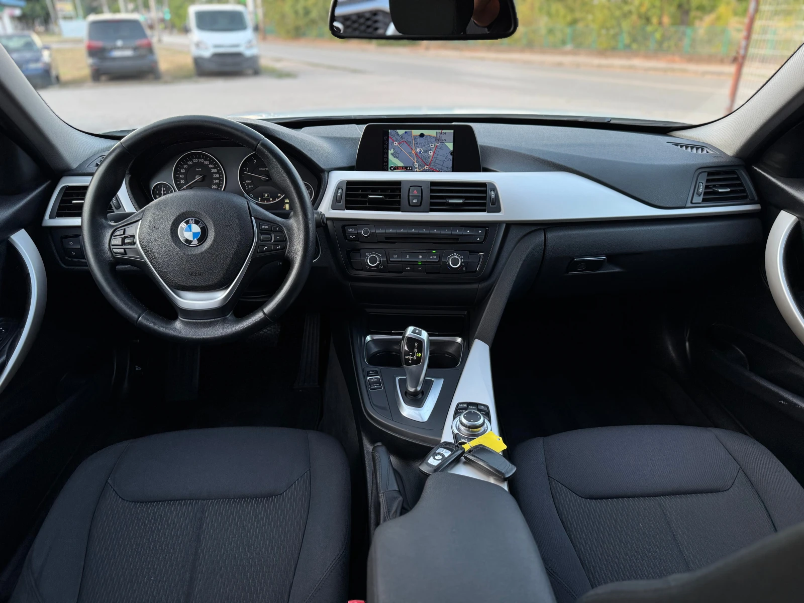 BMW 320 2.0d * Xdrive * Automatic * XENON | Mobile.bg — изображение 11