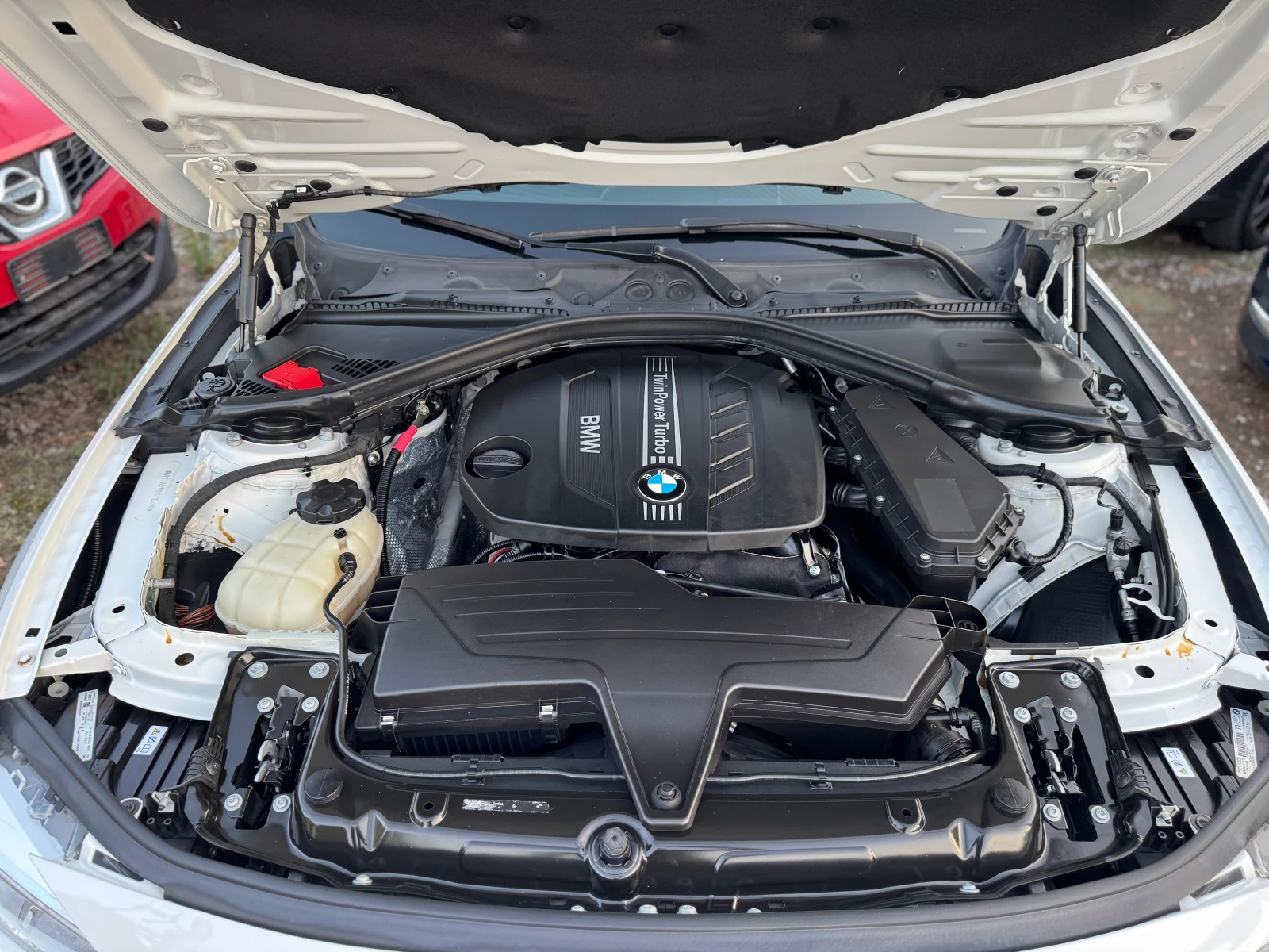 BMW 320 2.0d * Xdrive * Automatic * XENON | Mobile.bg — изображение 13