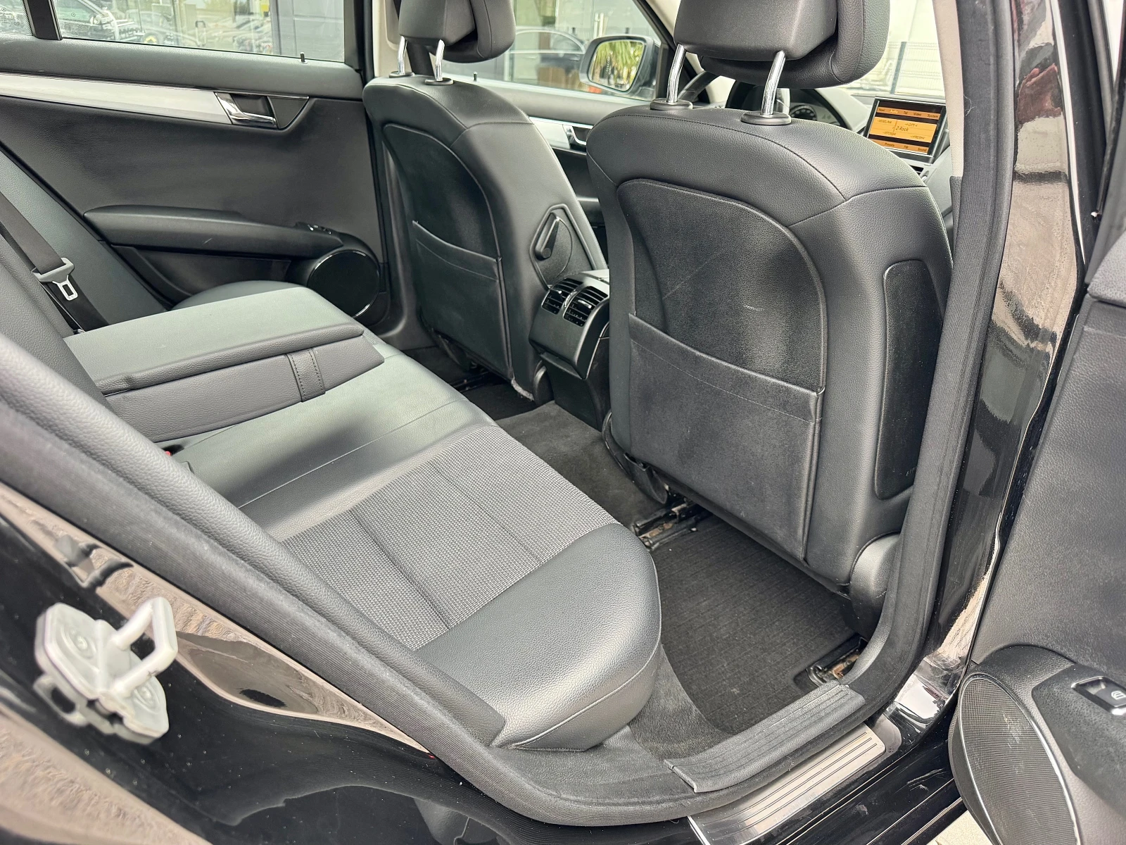 Mercedes-Benz C 230 i Avantgarde  | Mobile.bg   14