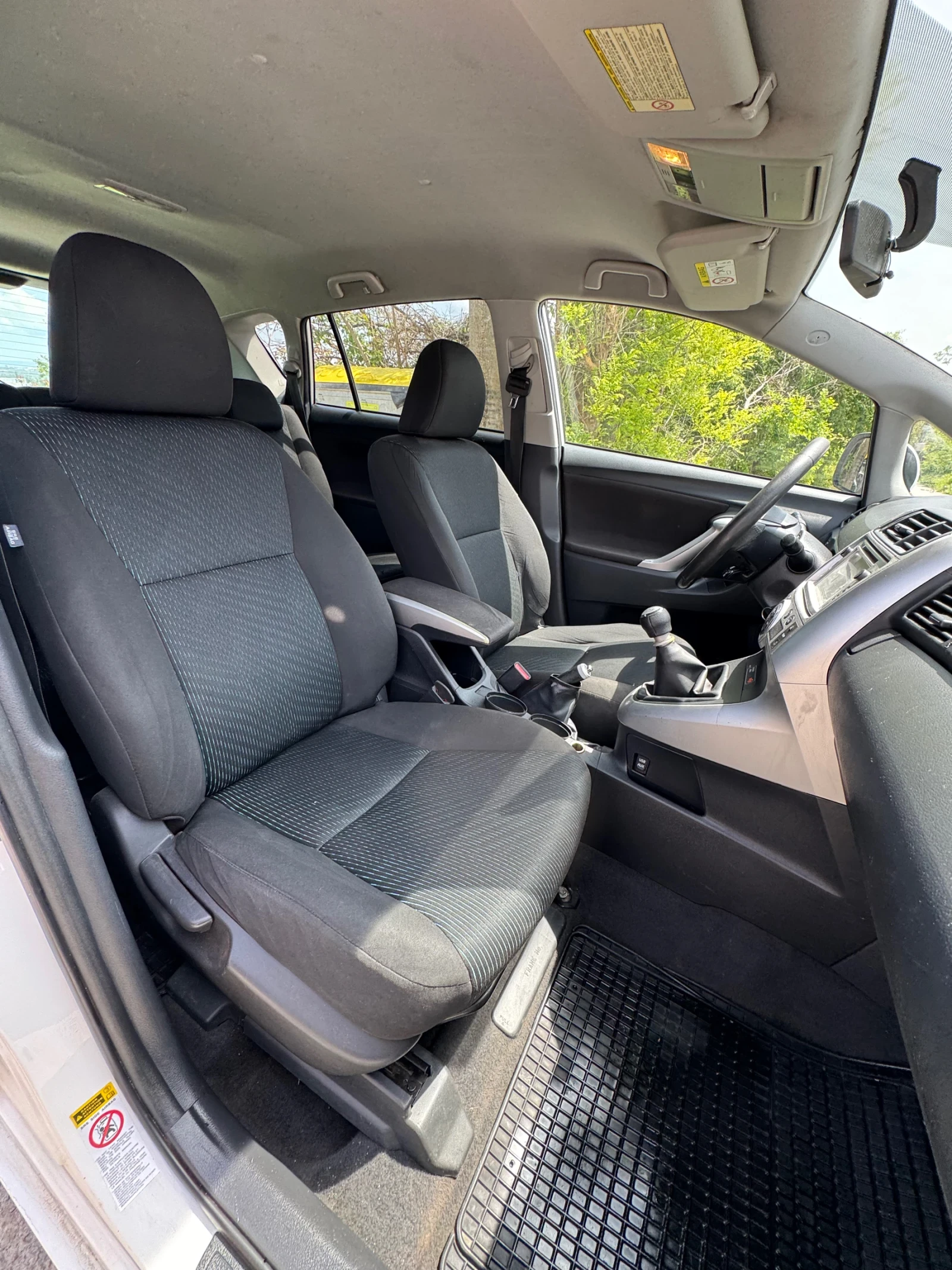 Toyota Verso 2.0 D4D, снимка 8 - Автомобили и джипове - 53414943