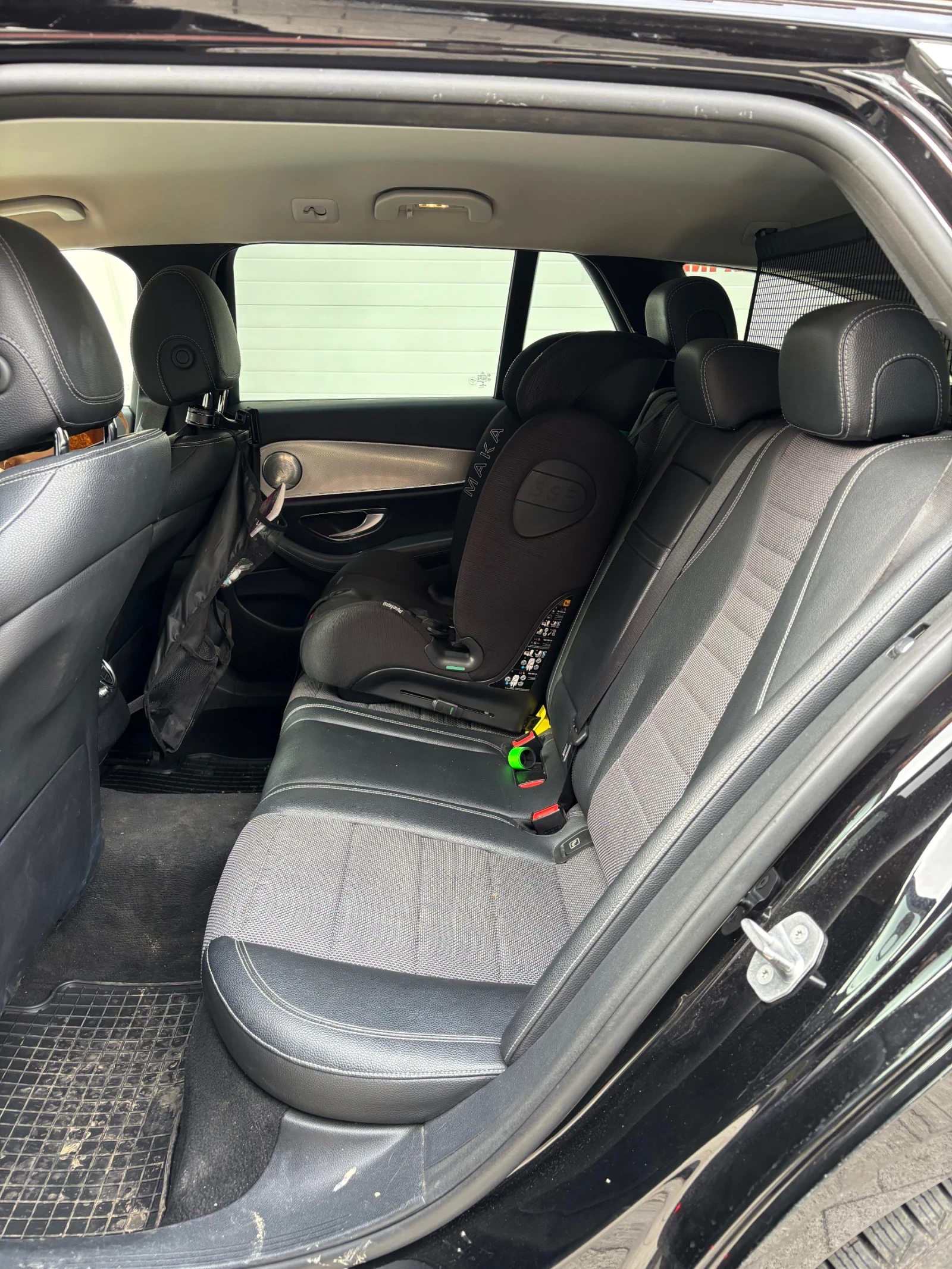 Mercedes-Benz E 220, снимка 9 - Автомобили и джипове - 53930129