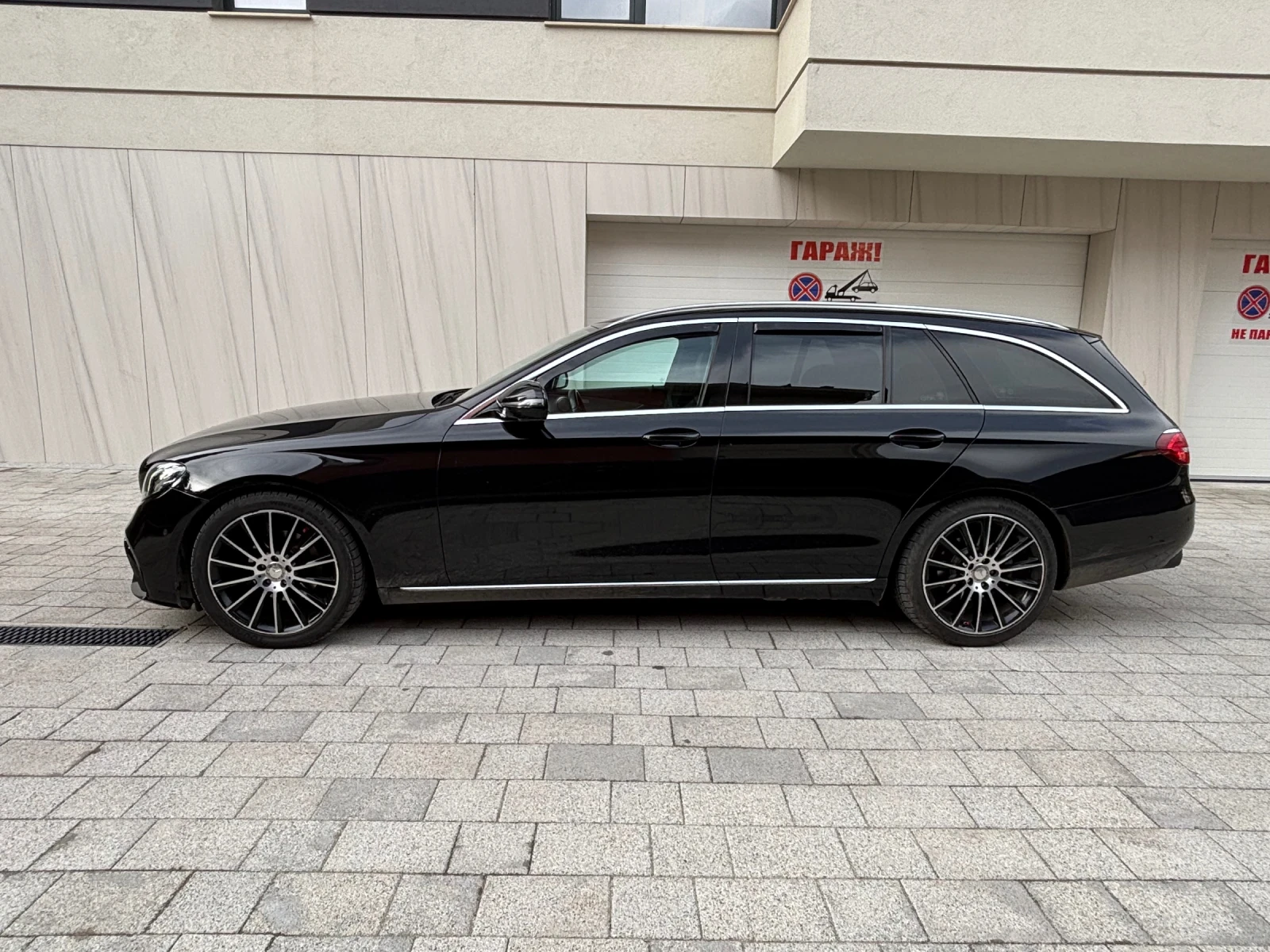 Mercedes-Benz E 220, снимка 2 - Автомобили и джипове - 53930129