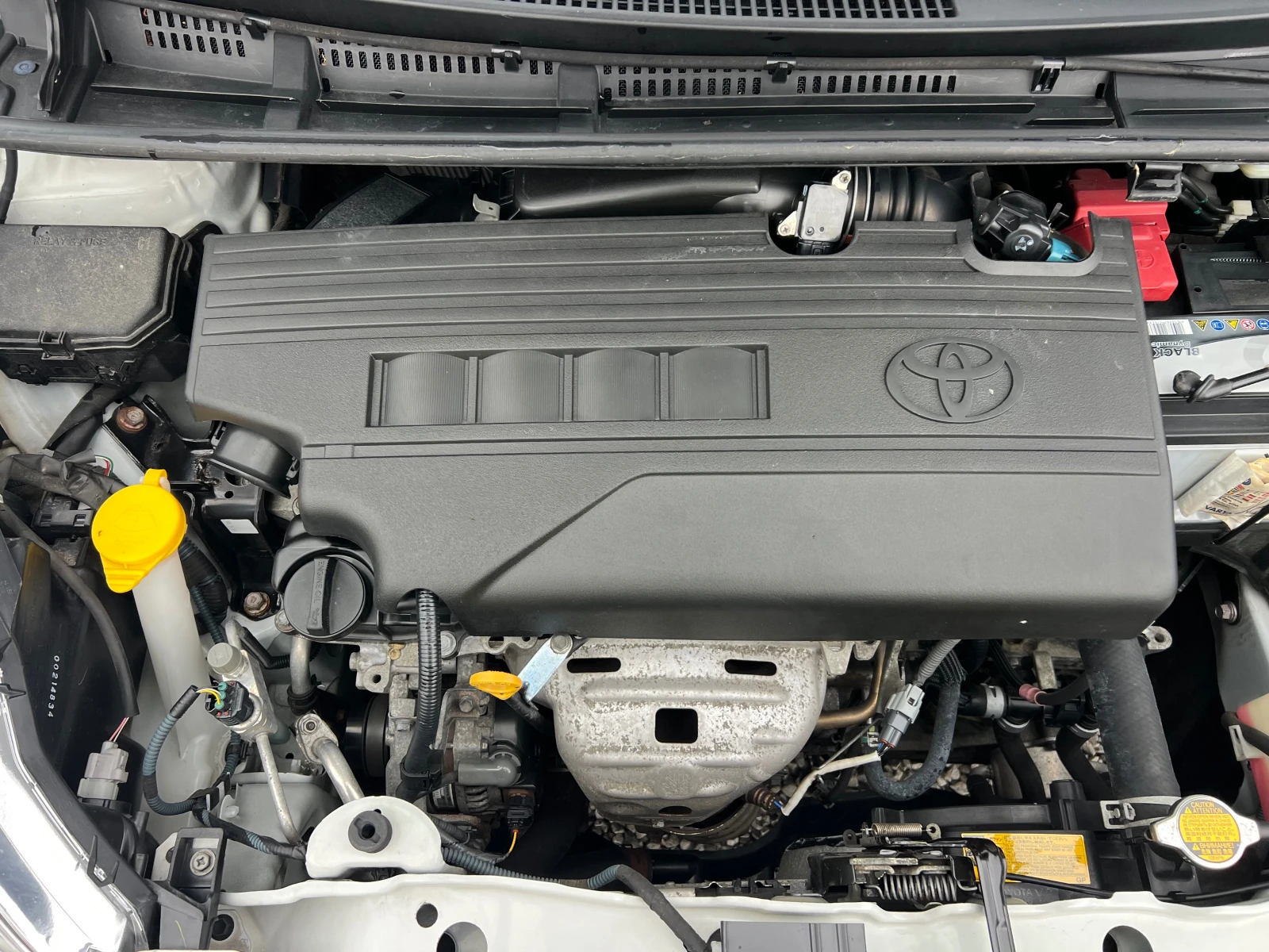 Toyota Yaris 1.3-АВТОМАТИК, снимка 16 - Автомобили и джипове - 54033449