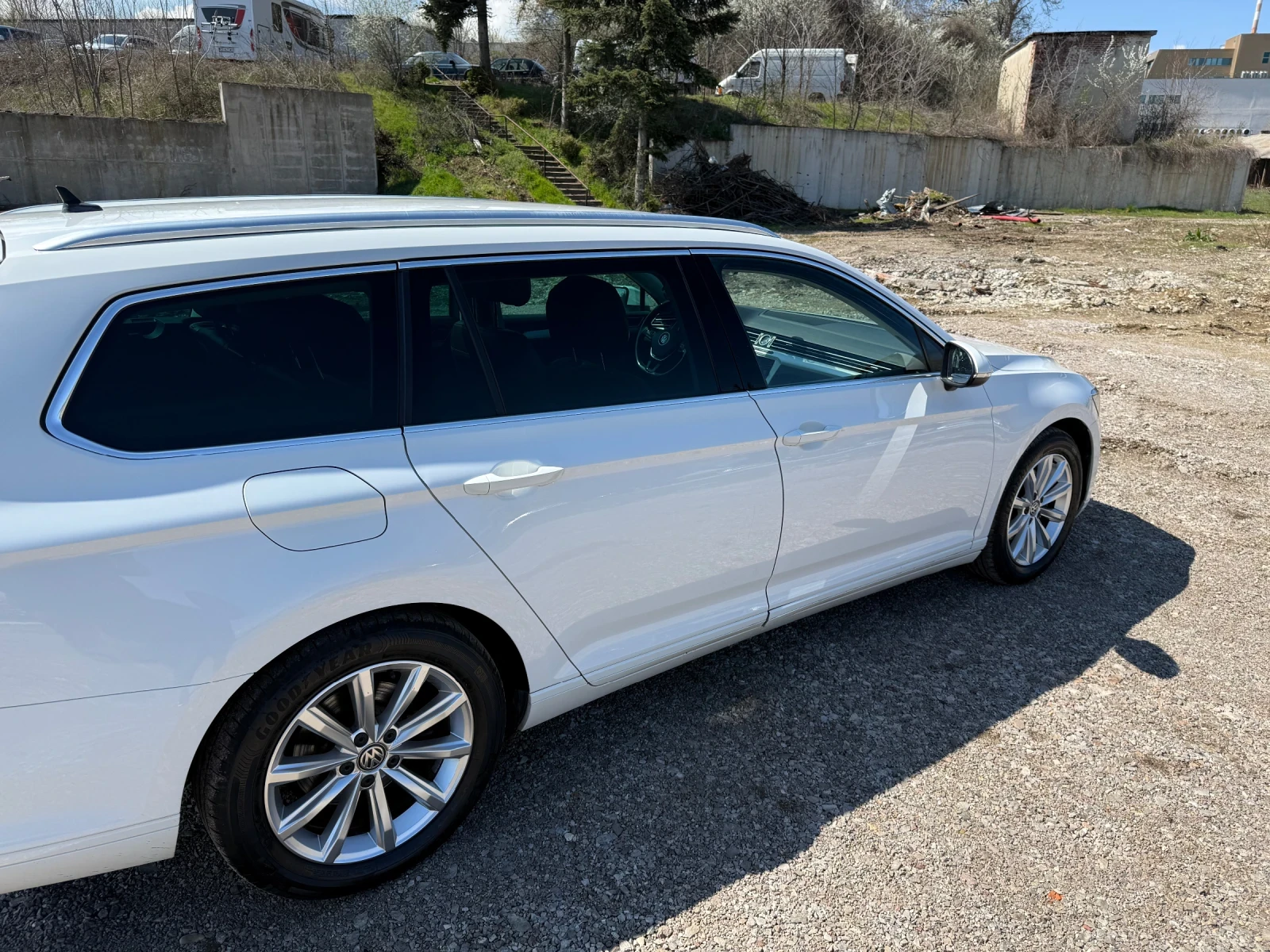 VW Passat 2.0 TDi, снимка 8 - Автомобили и джипове - 54116781