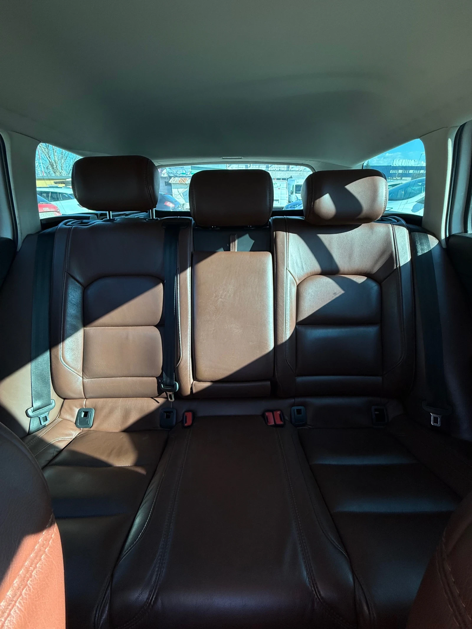 VW Passat 2.0 TDi, снимка 14 - Автомобили и джипове - 54116781