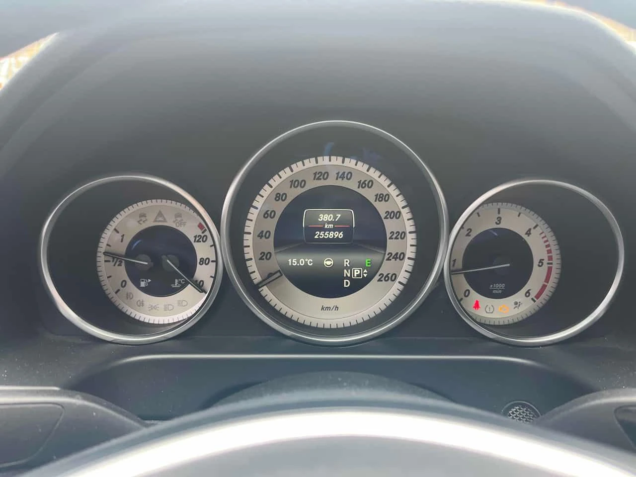 Mercedes-Benz E 250 АМГ ПАКЕТ/BLUETEC/CARFAX/ПАНО/ПОДГРЕВ/ПАМЕТ/КЛИП , снимка 11 - Автомобили и джипове - 54231772