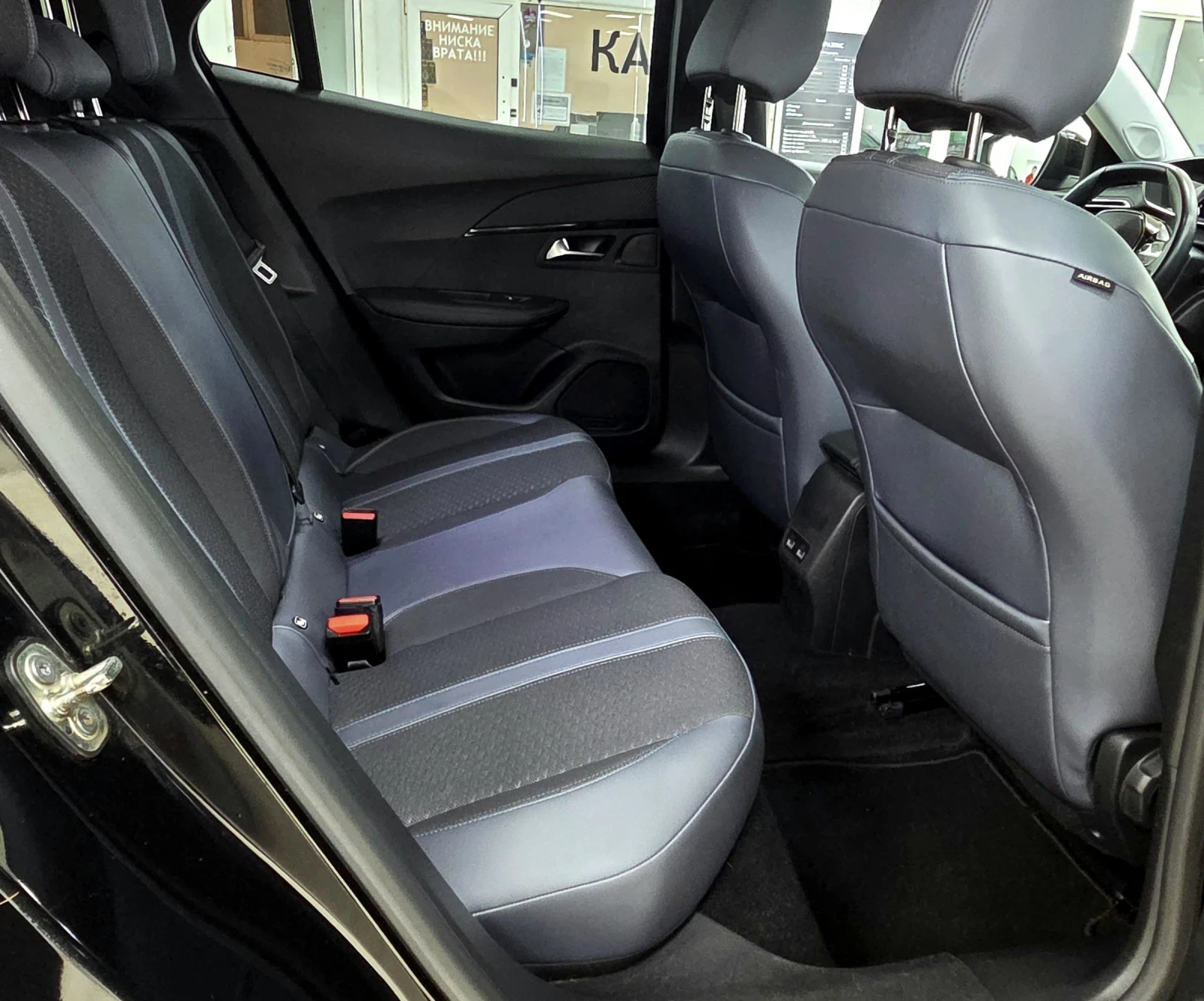 Peugeot 2008 52KWh/Allure/Navi/Kamera, снимка 11 - Автомобили и джипове - 54359599