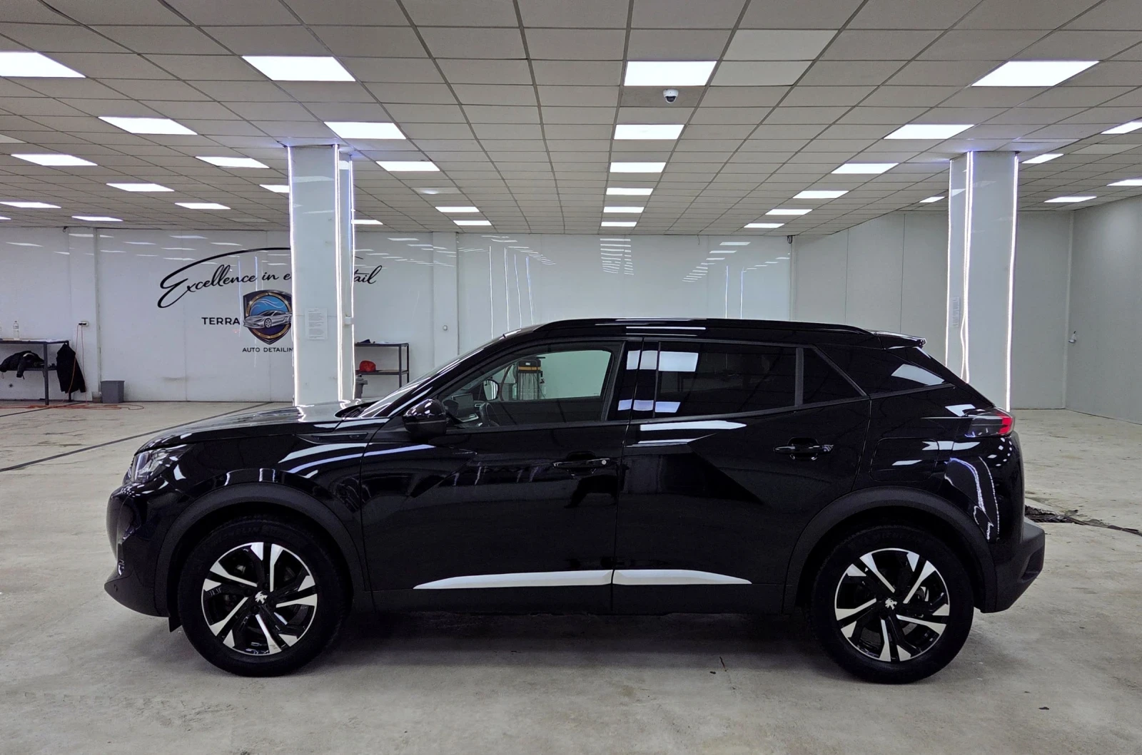 Peugeot 2008 52KWh/Allure/Navi/Kamera, снимка 6 - Автомобили и джипове - 54359599