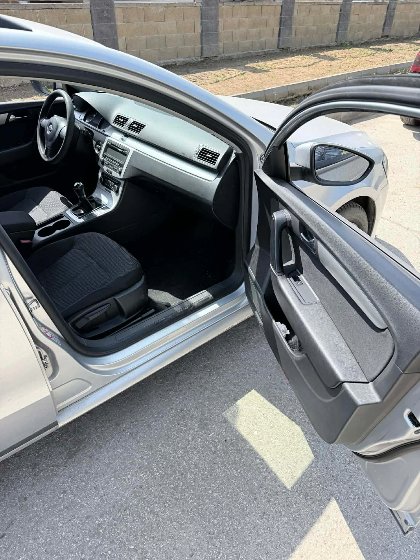 VW Passat VW Passat 1.6TDI EURO 5, снимка 4 - Автомобили и джипове - 54384230