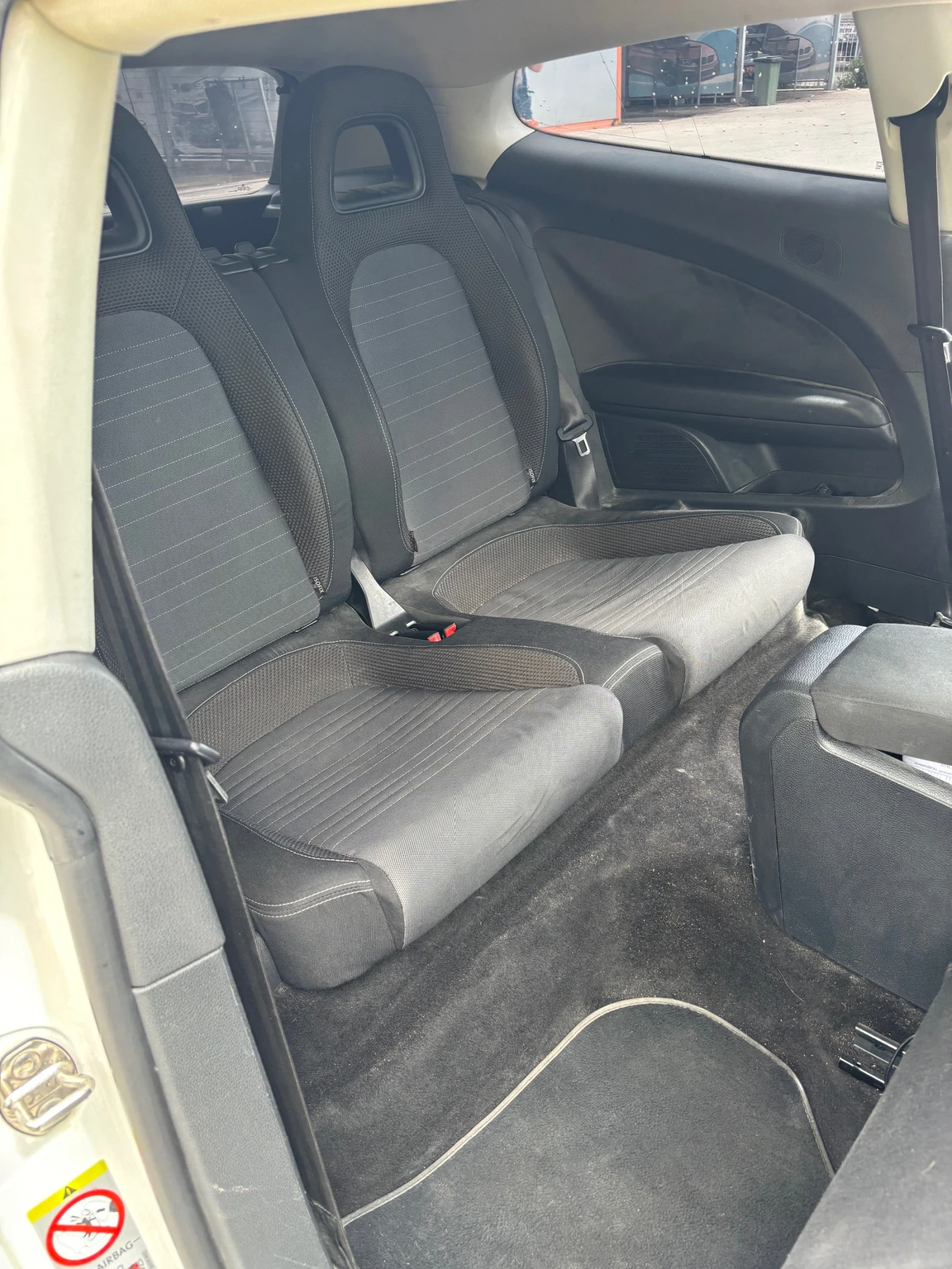 VW Scirocco, снимка 6 - Автомобили и джипове - 54526577