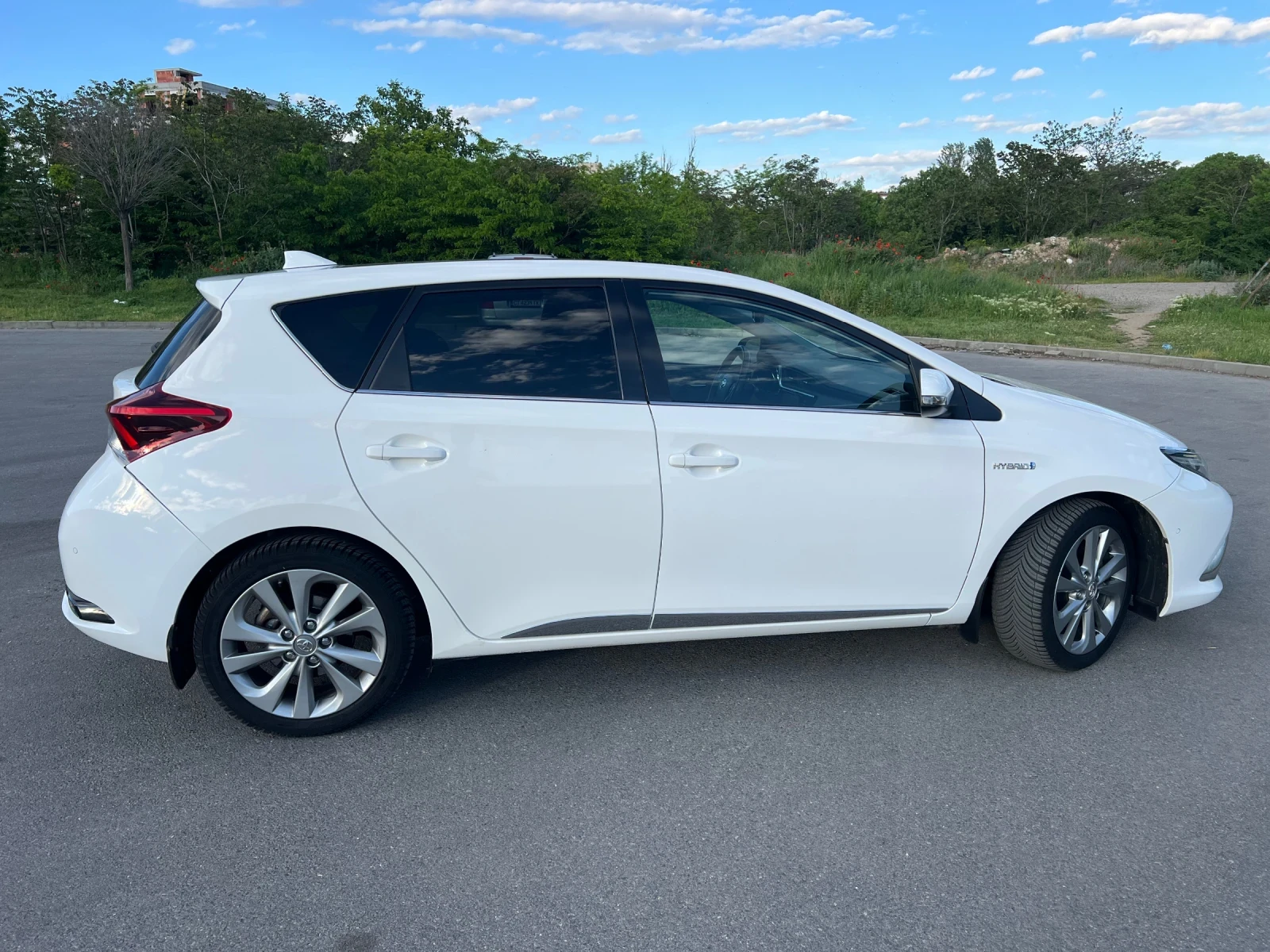 Toyota Auris Hybrid Sol Extra, снимка 5 - Автомобили и джипове - 54555816