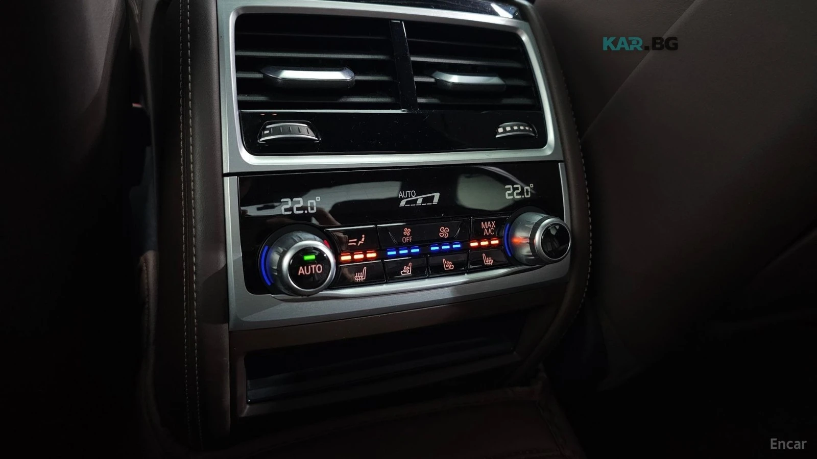 BMW 740 M-SPORT/HUD/360/DISTRONIC/XDRIVE, снимка 17 - Автомобили и джипове - 54814094