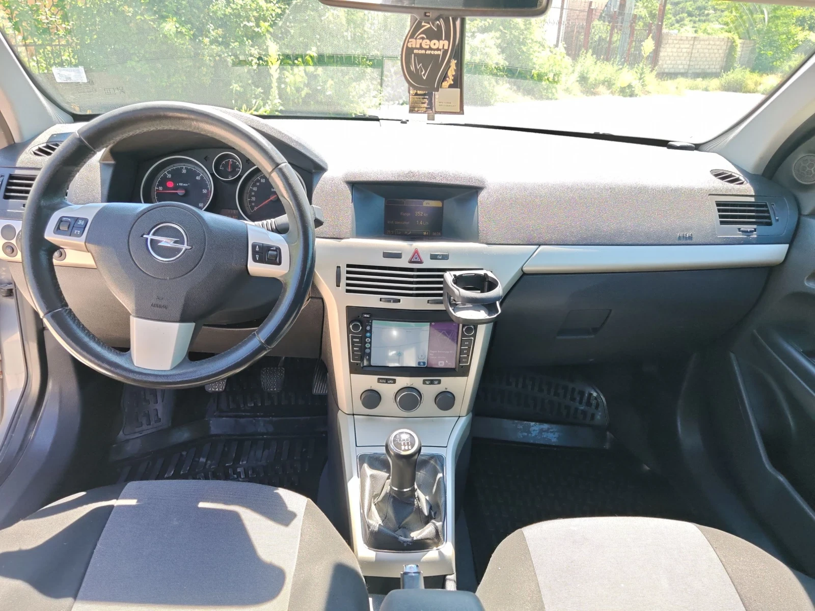 Opel Astra 1, 9CDTI, снимка 12 - Автомобили и джипове - 54853289