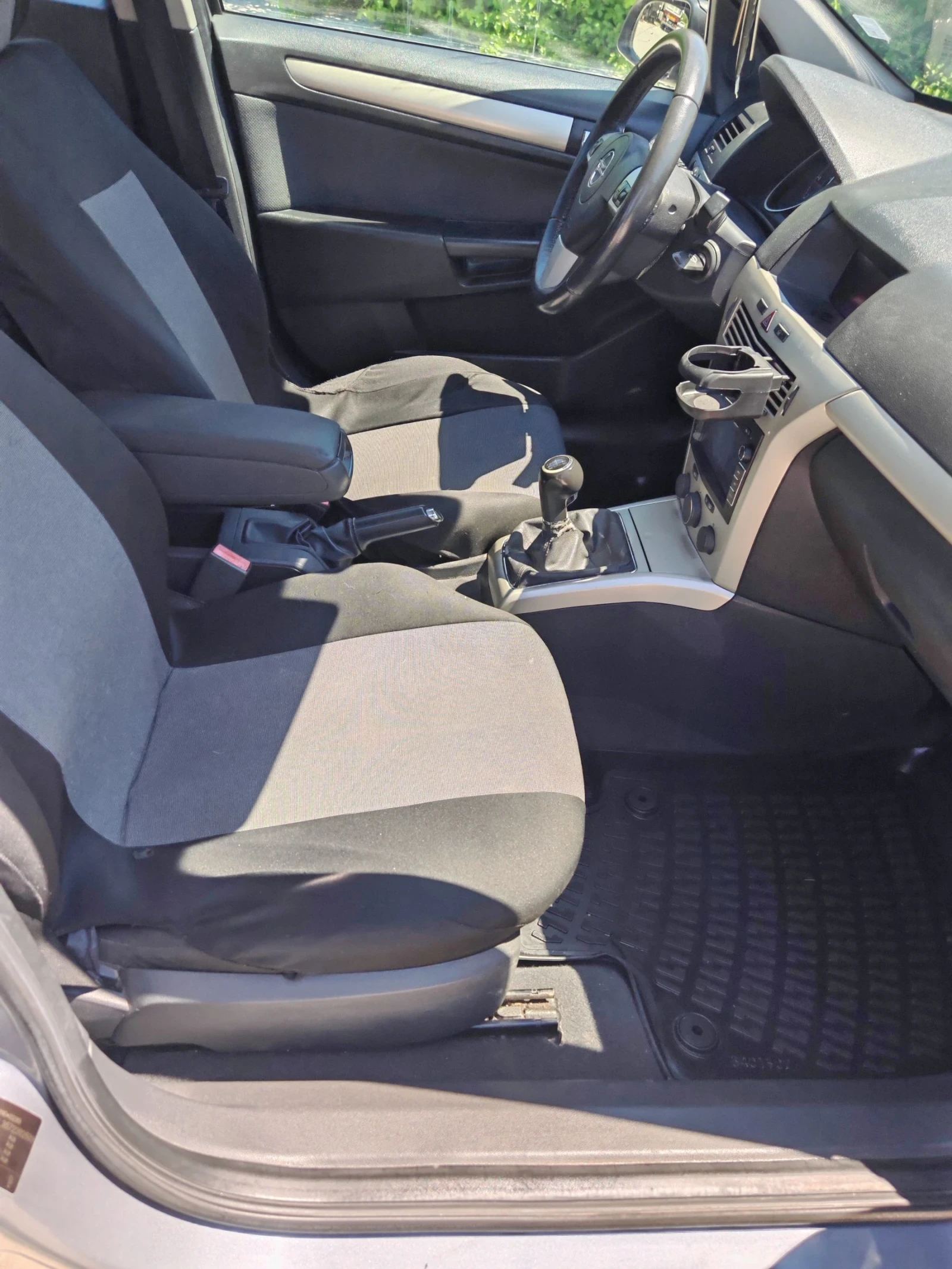Opel Astra 1, 9CDTI, снимка 6 - Автомобили и джипове - 54853289