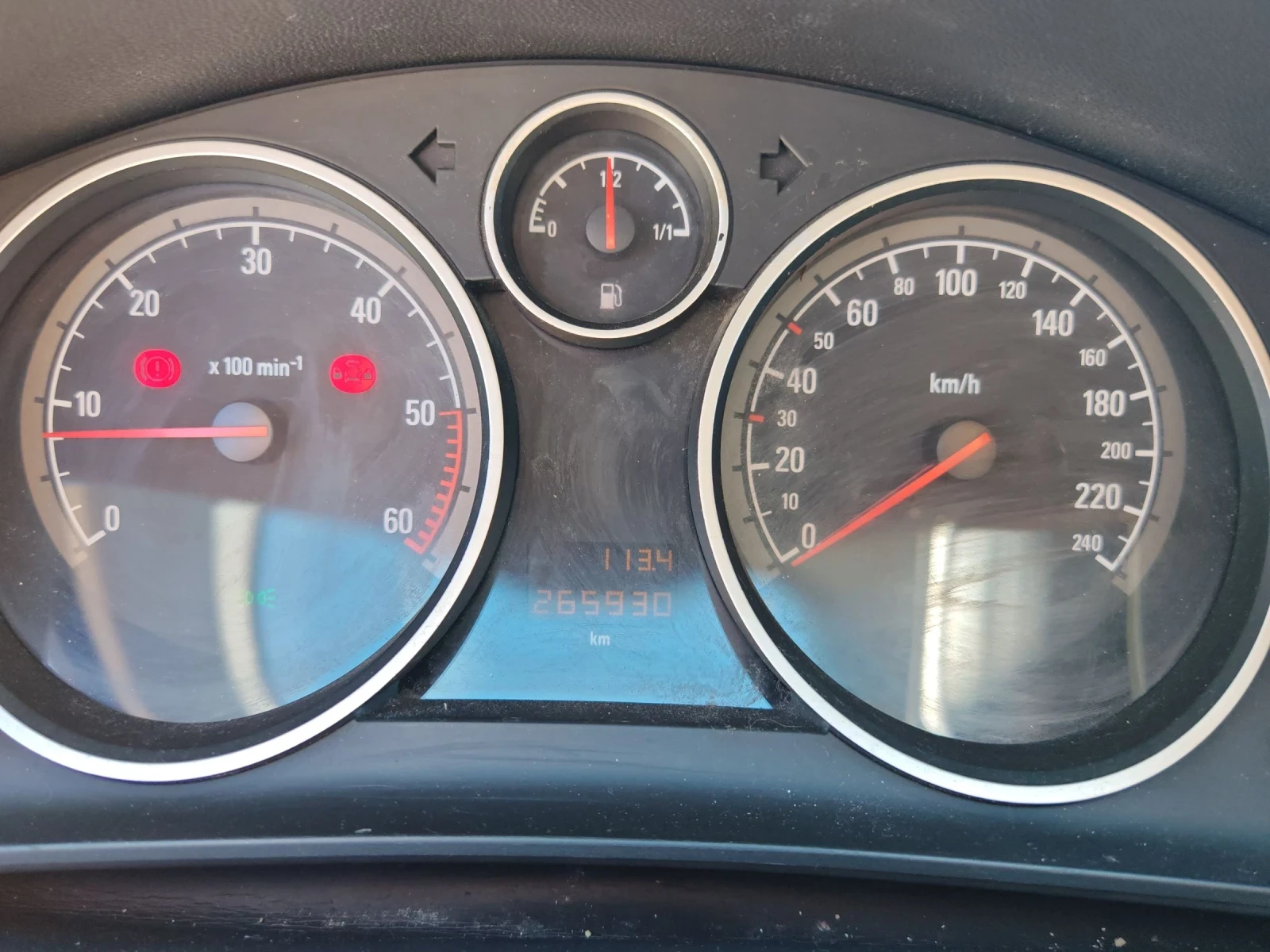 Opel Astra 1, 9CDTI, снимка 11 - Автомобили и джипове - 54853289