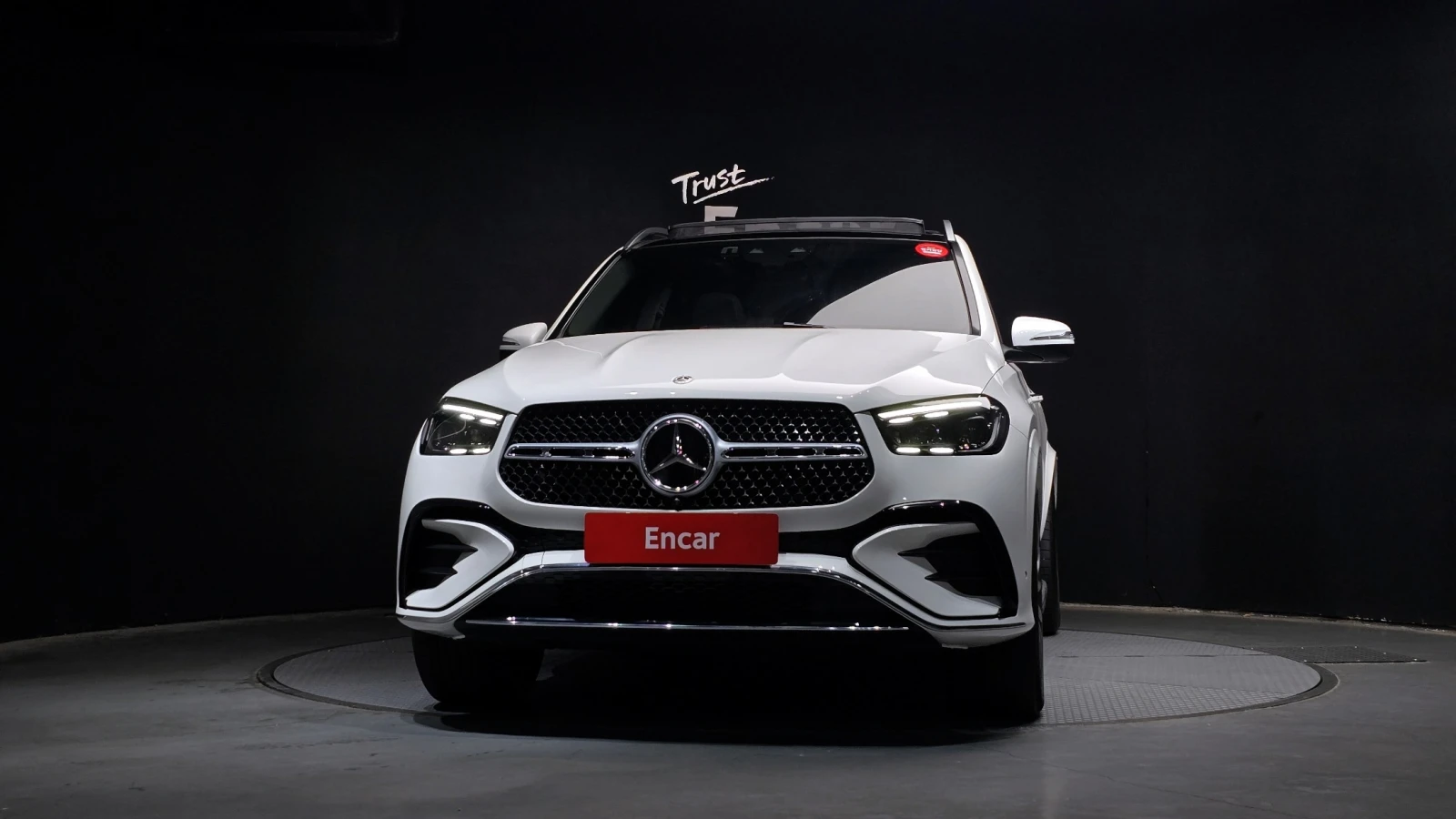 Mercedes-Benz GLE 450 ОБДУХВАНЕ/ПАНОРАМА/ДИСТРОНИК/360 КАМЕРИ/ВЪЗДУШНО, снимка 2 - Автомобили и джипове - 55353826