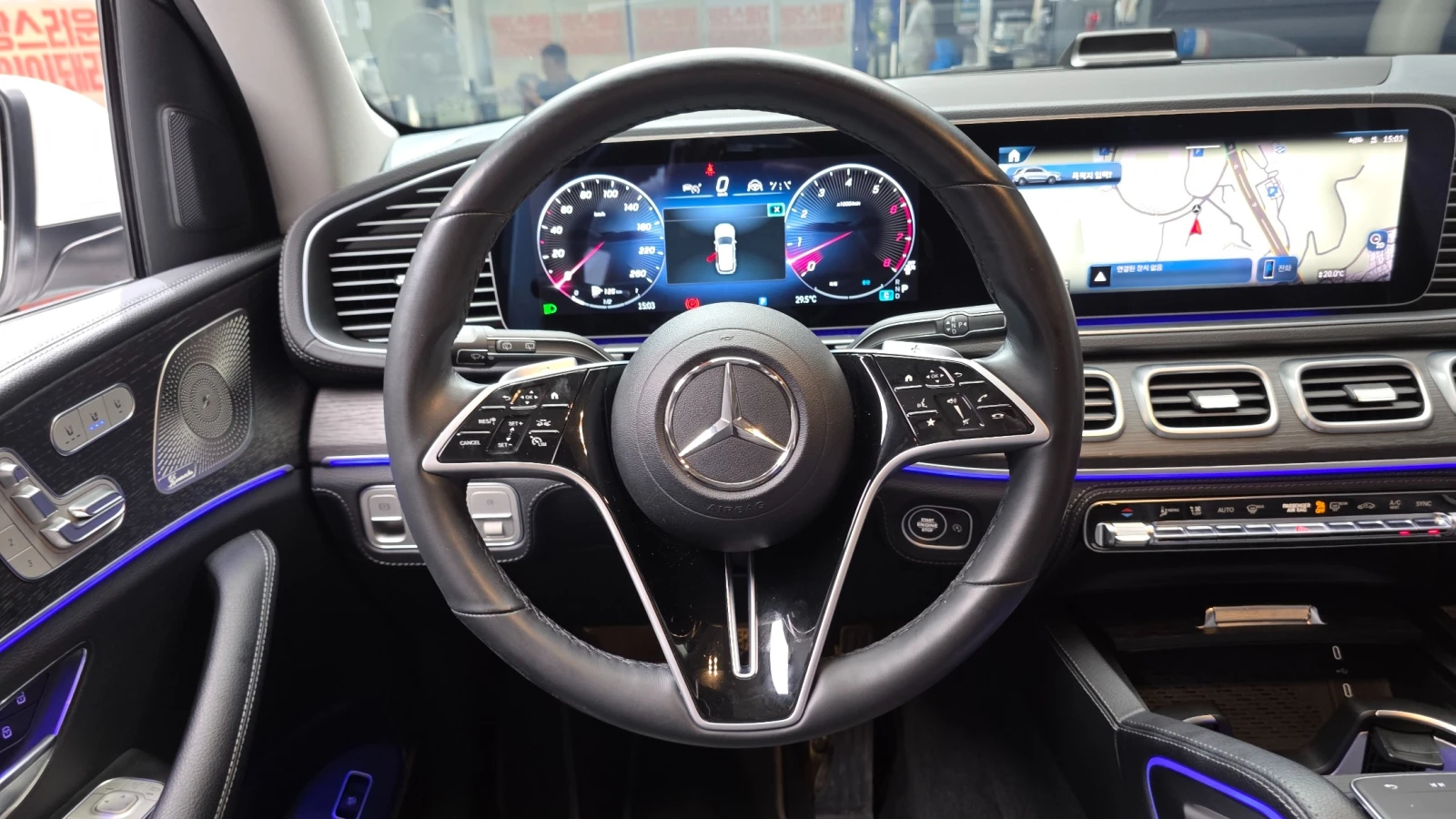 Mercedes-Benz GLE 450 ОБДУХВАНЕ/ПАНОРАМА/ДИСТРОНИК/360 КАМЕРИ/ВЪЗДУШНО, снимка 7 - Автомобили и джипове - 55353826