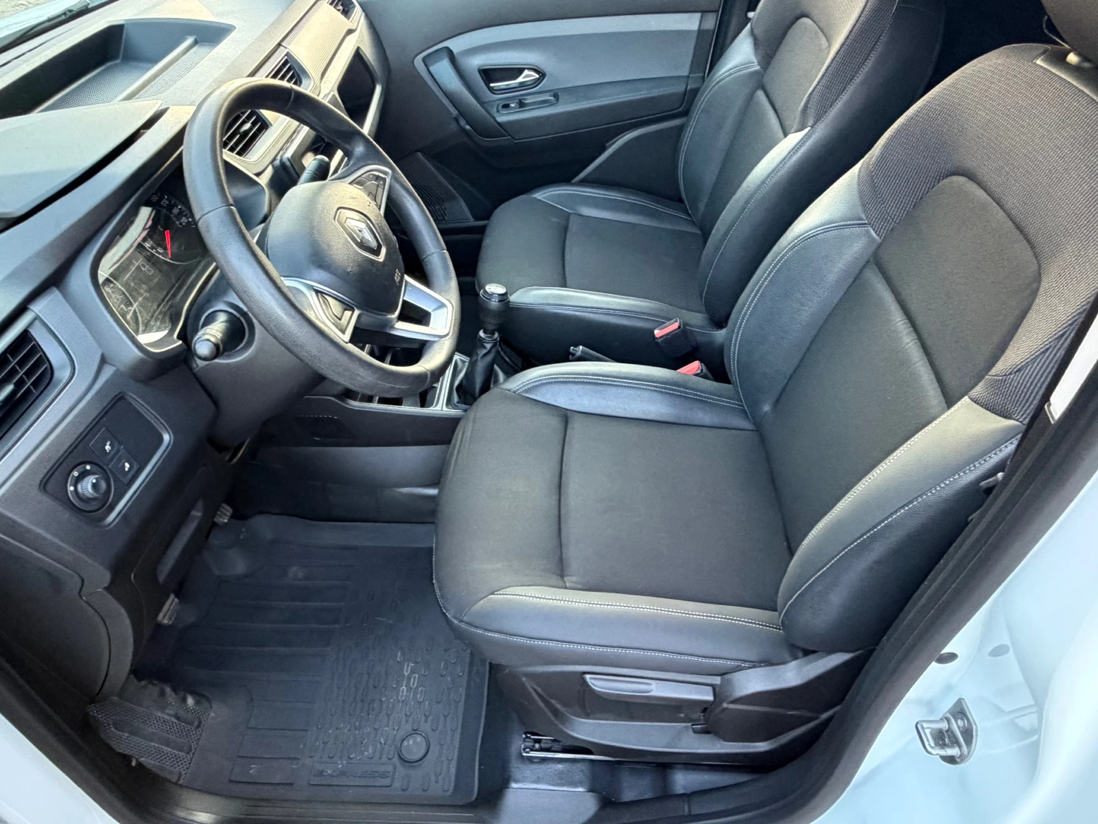 Renault Express 1.5DCI* KLIMA* LED* TOP* 150500KM, снимка 13 - Автомобили и джипове - 55429915